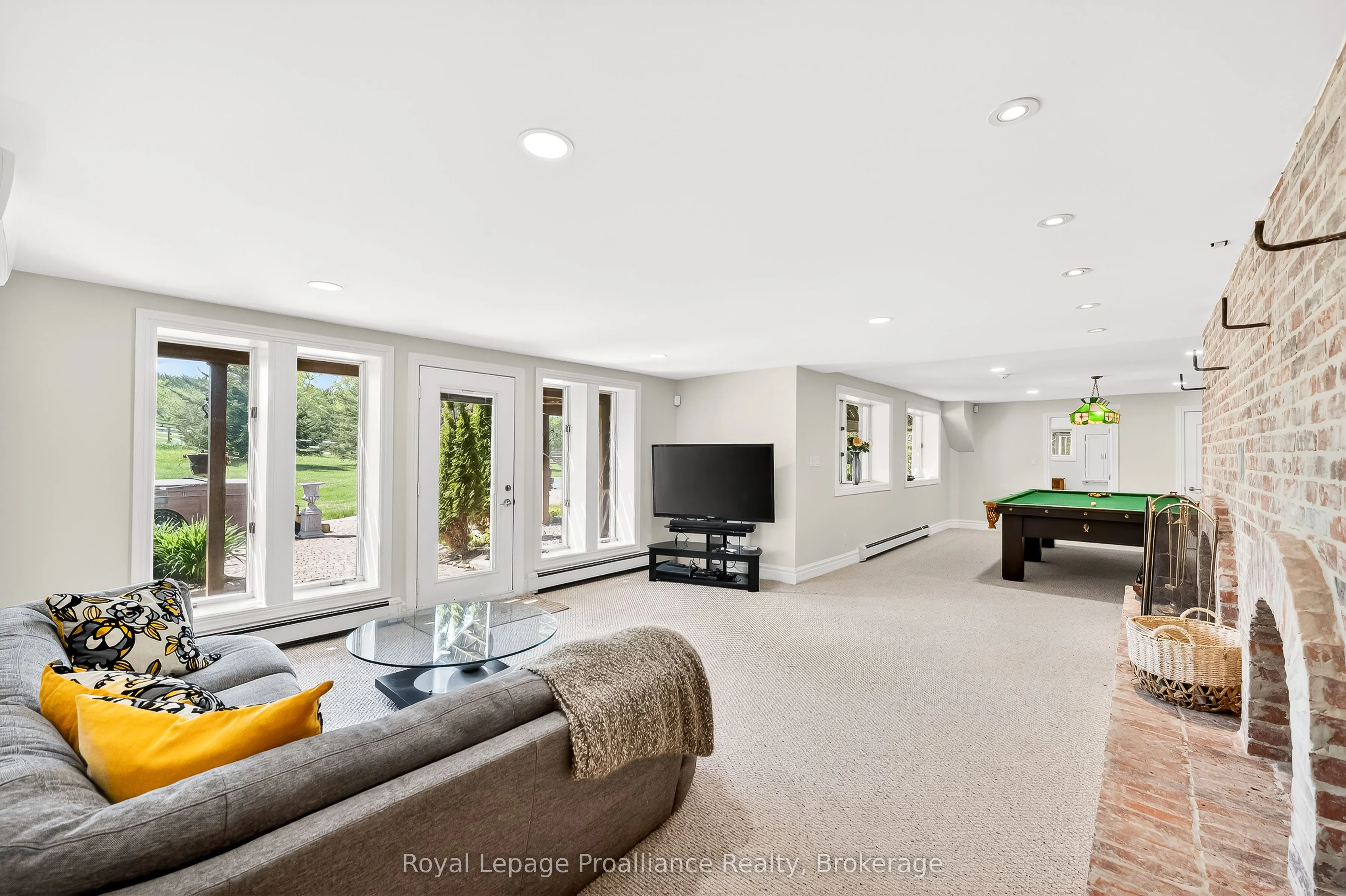 439 Oak Lake Road