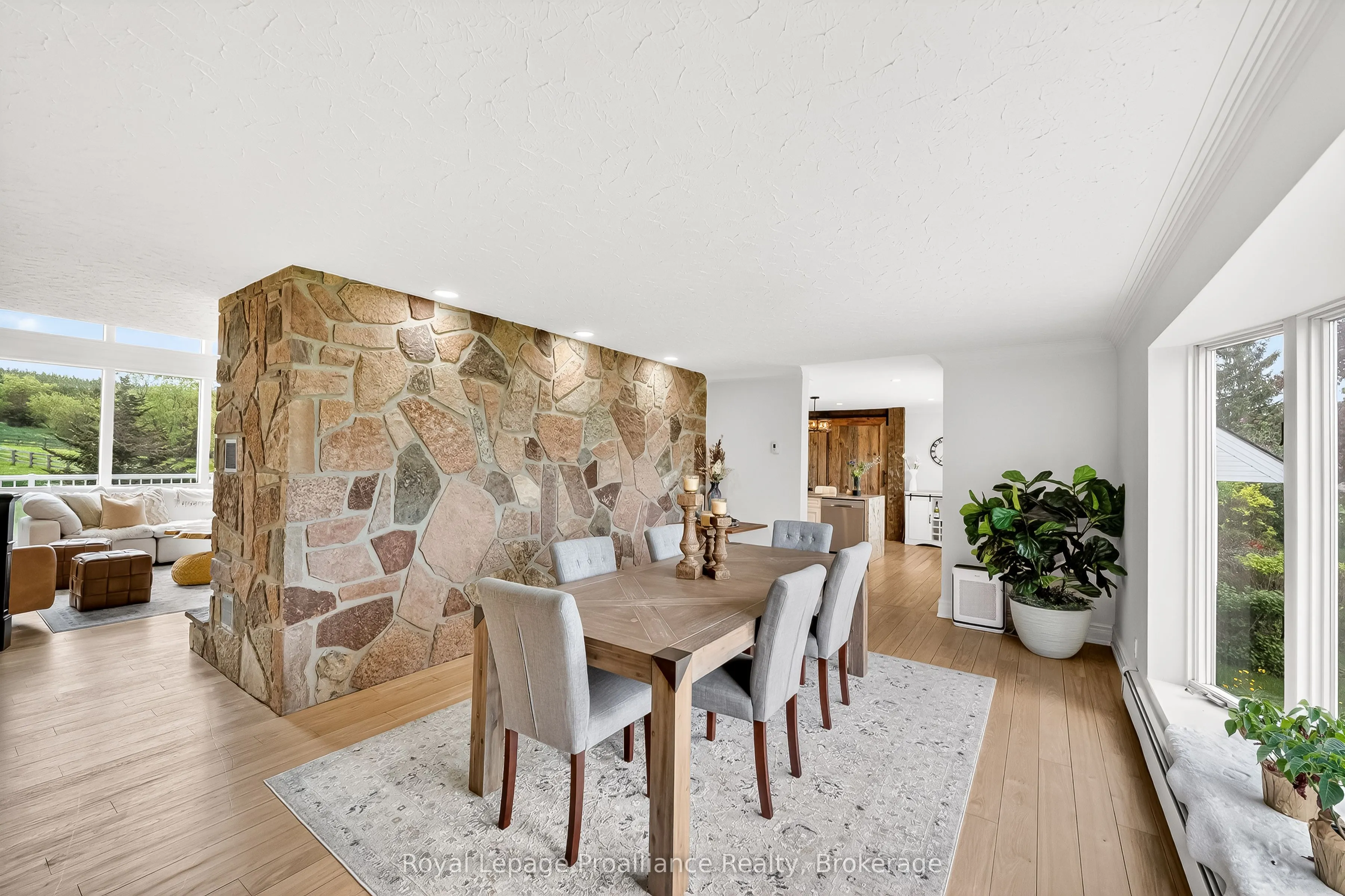 439 Oak Lake Road