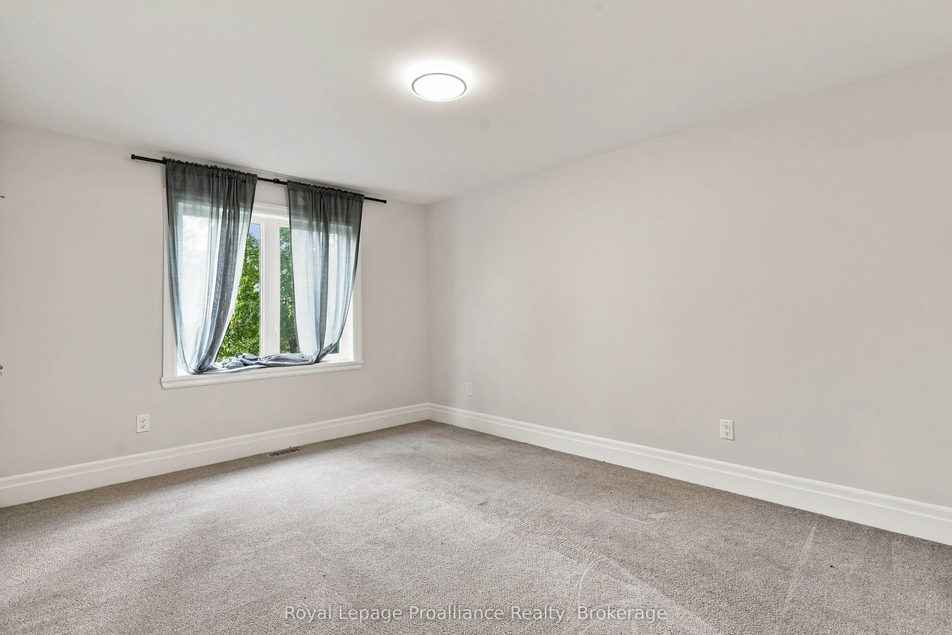 22 Campbell Crescent