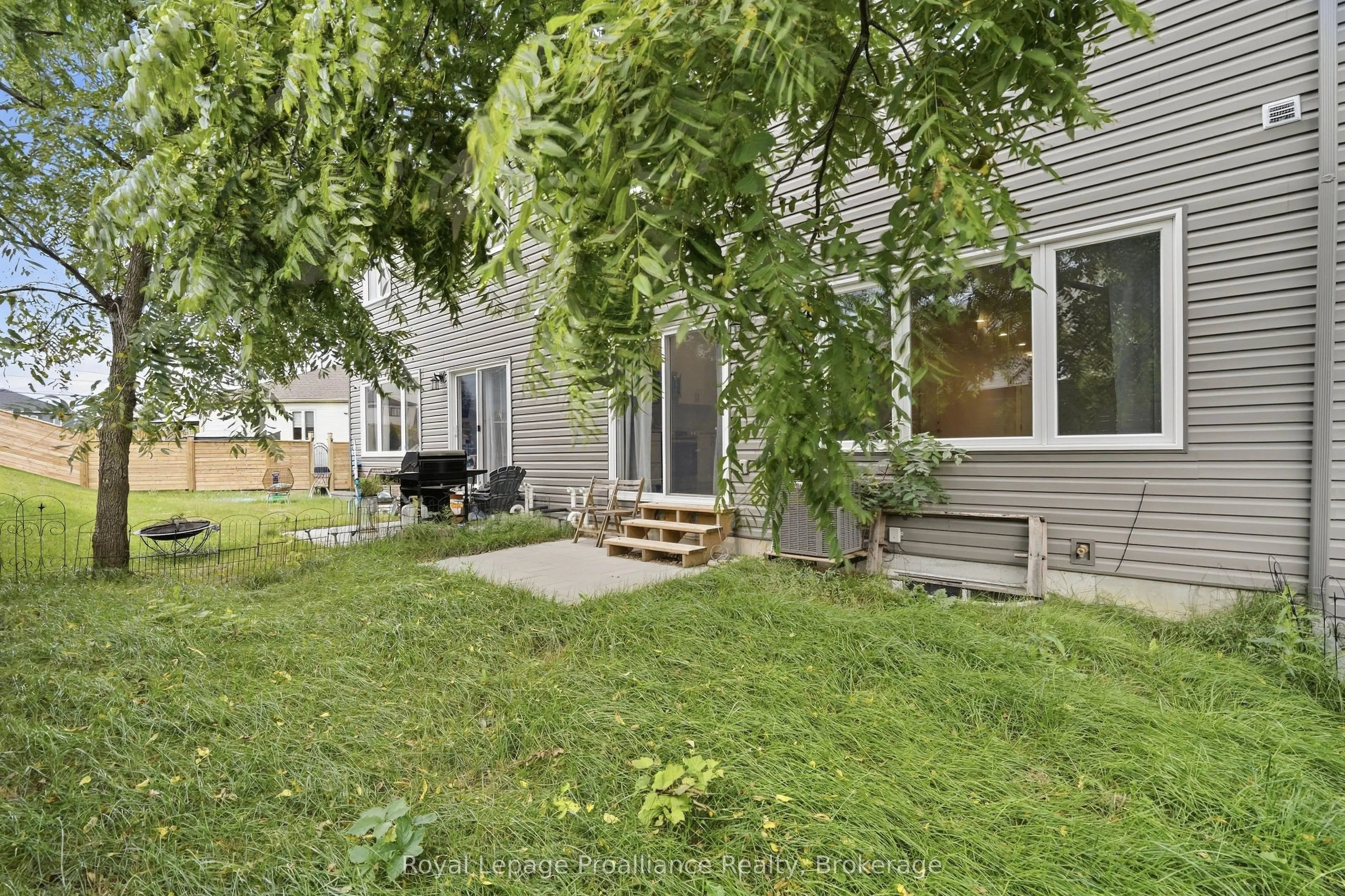 22 Campbell Crescent