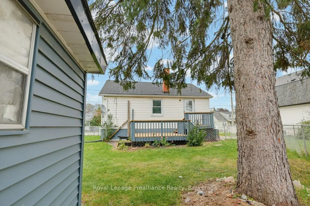 106 Yeomans Street