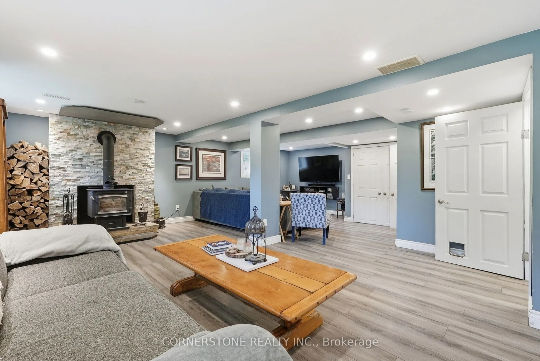 1 Grand Crescent