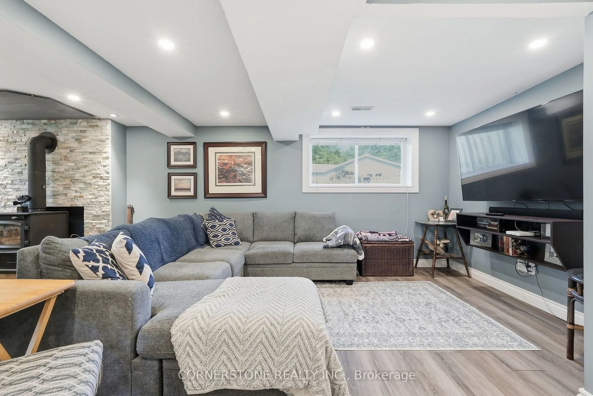 1 Grand Crescent