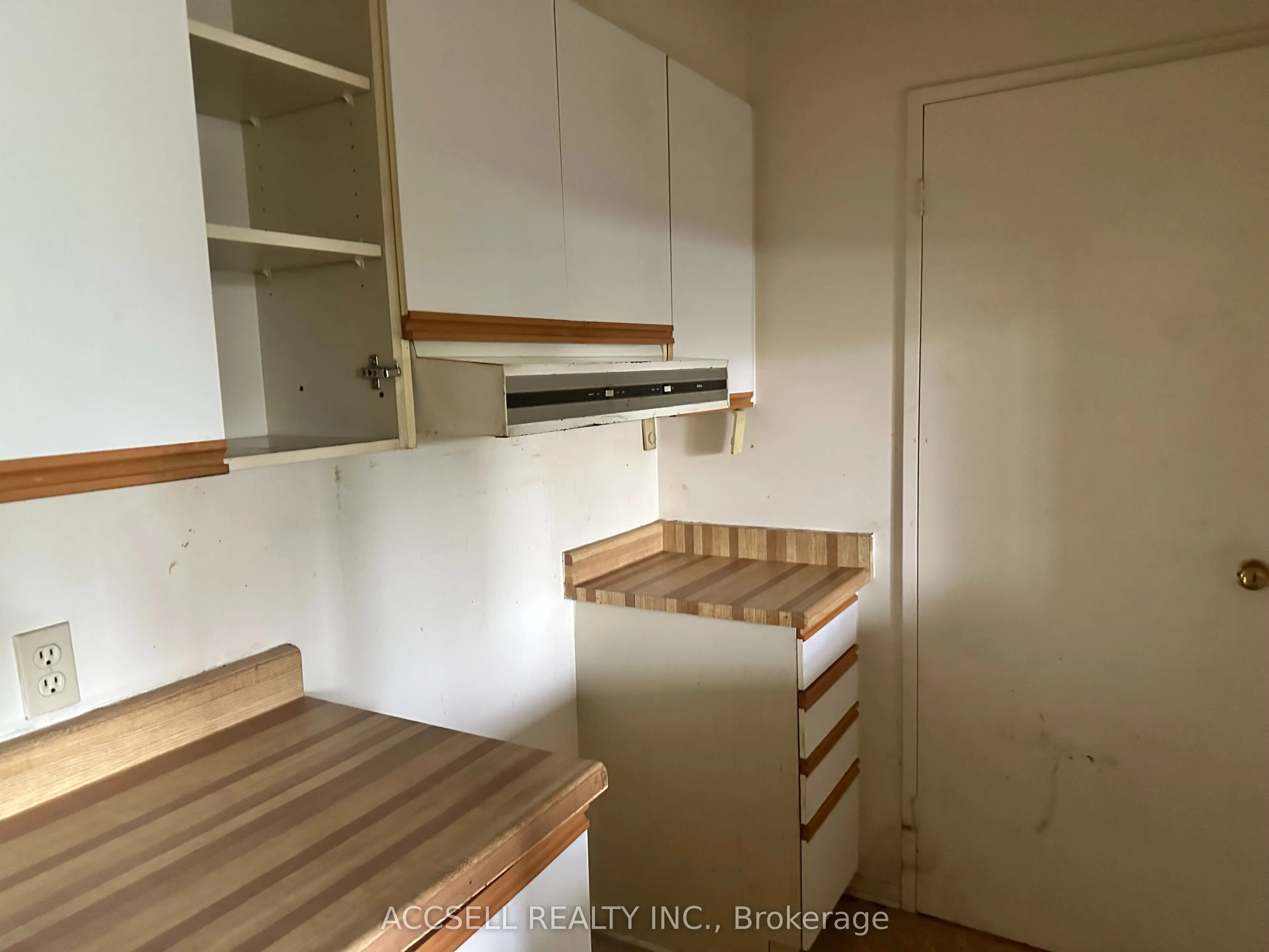 191 Parkdale Avenue #106