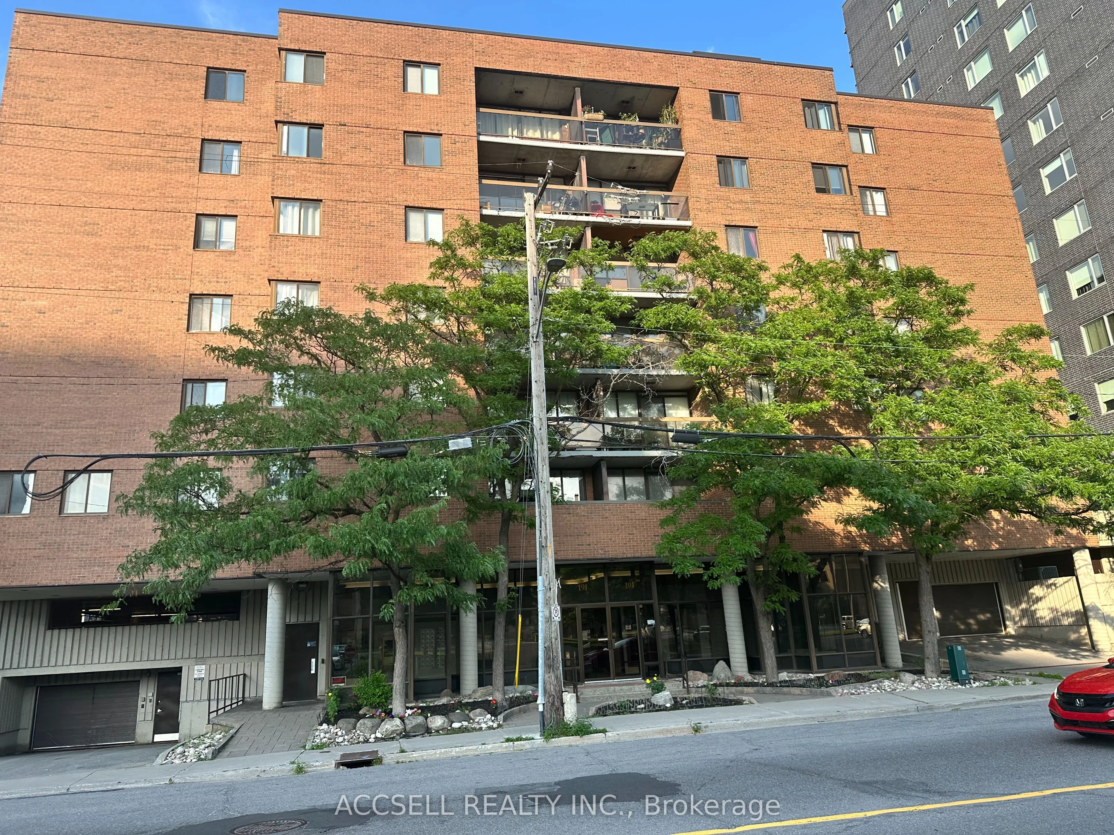 191 Parkdale Avenue #106