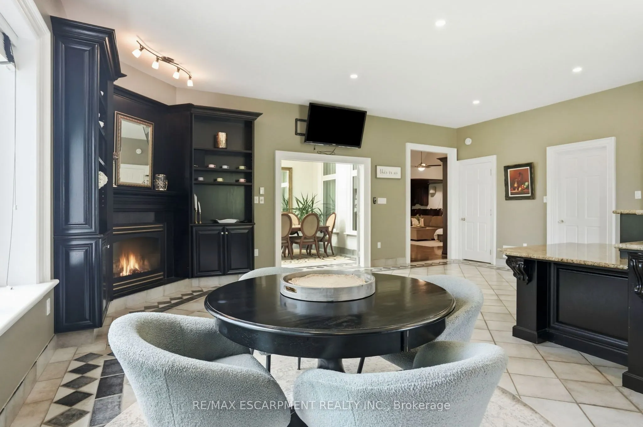 11 Palomino Drive