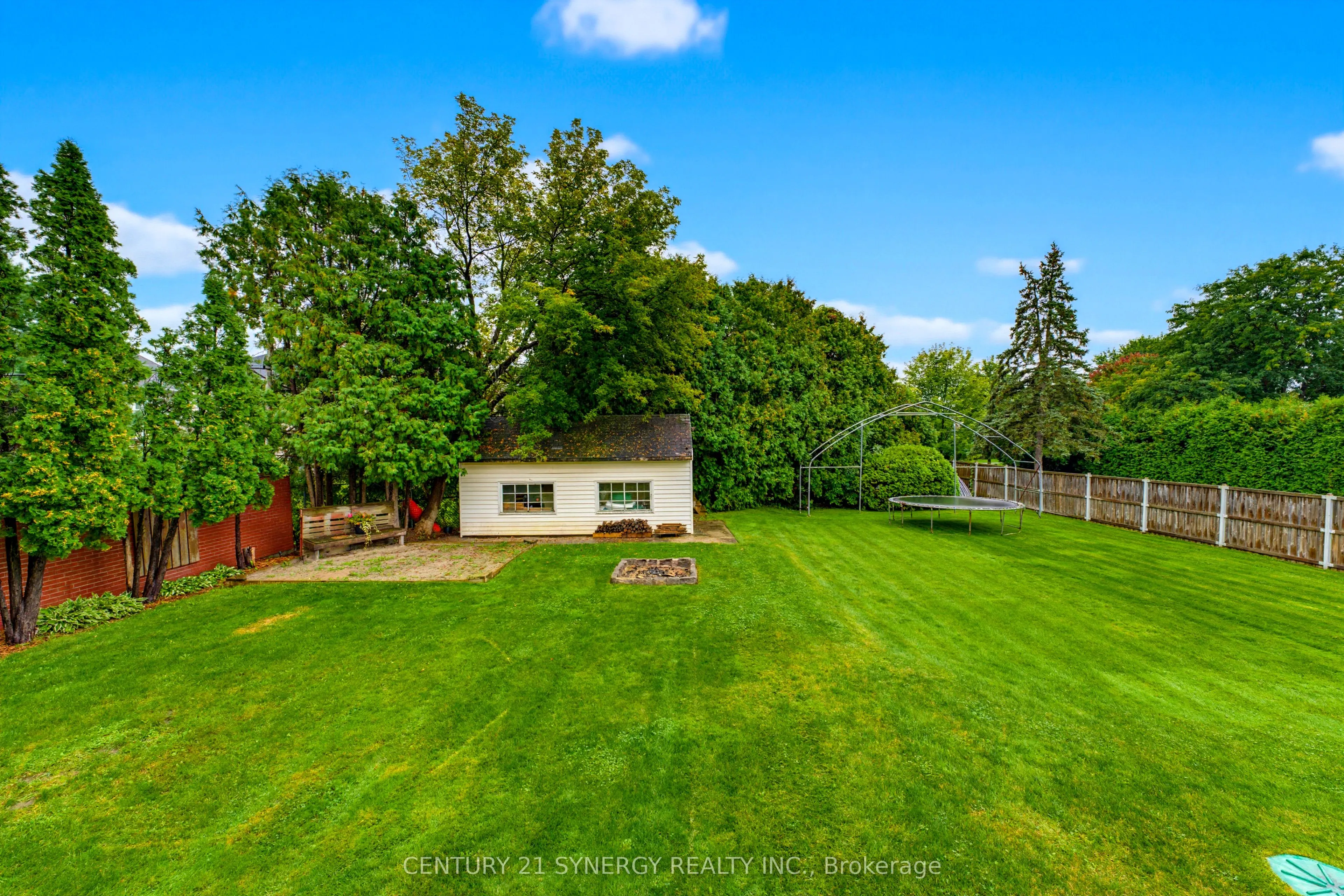 10 Honey Gables Drive