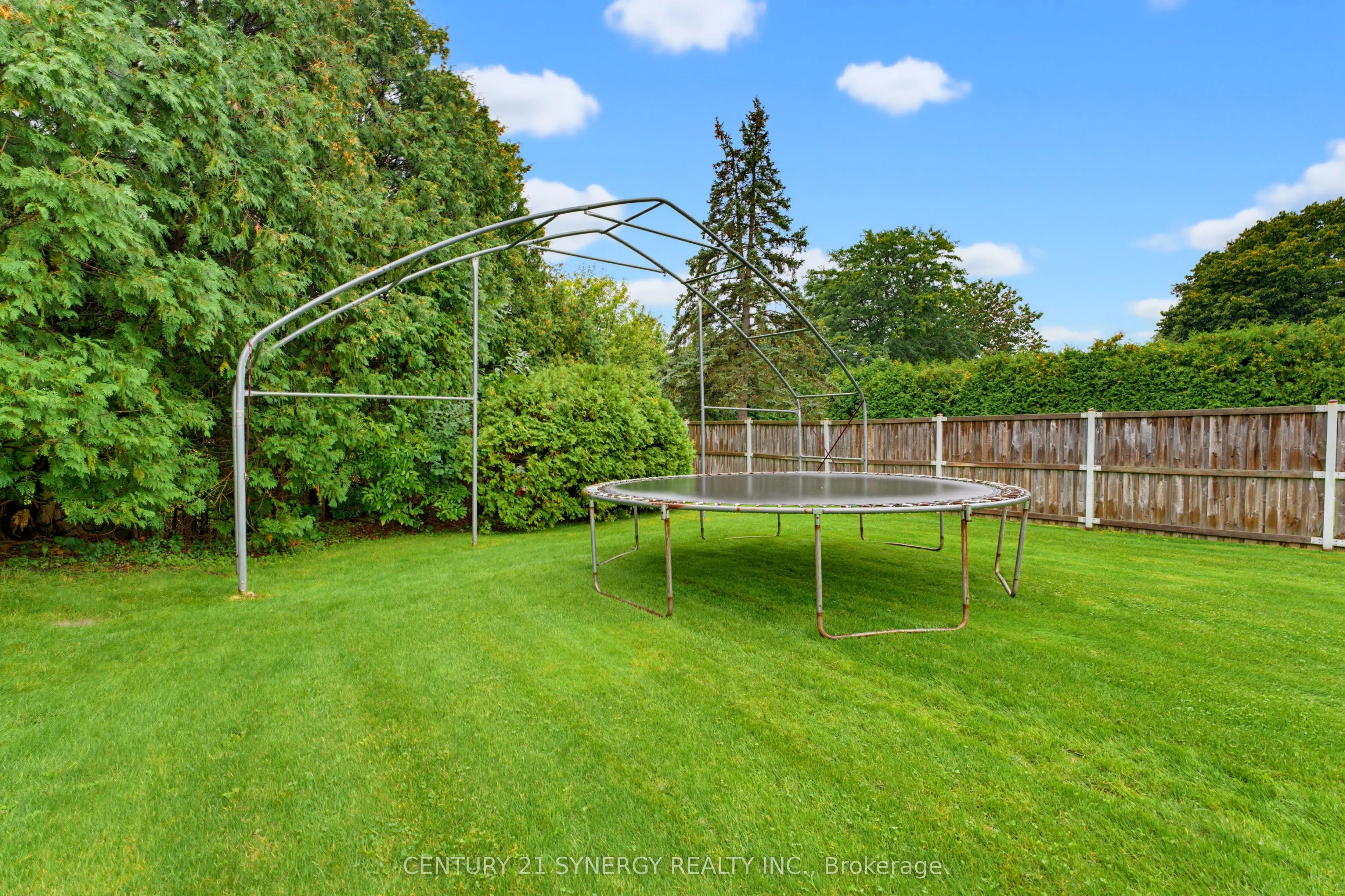 10 Honey Gables Drive