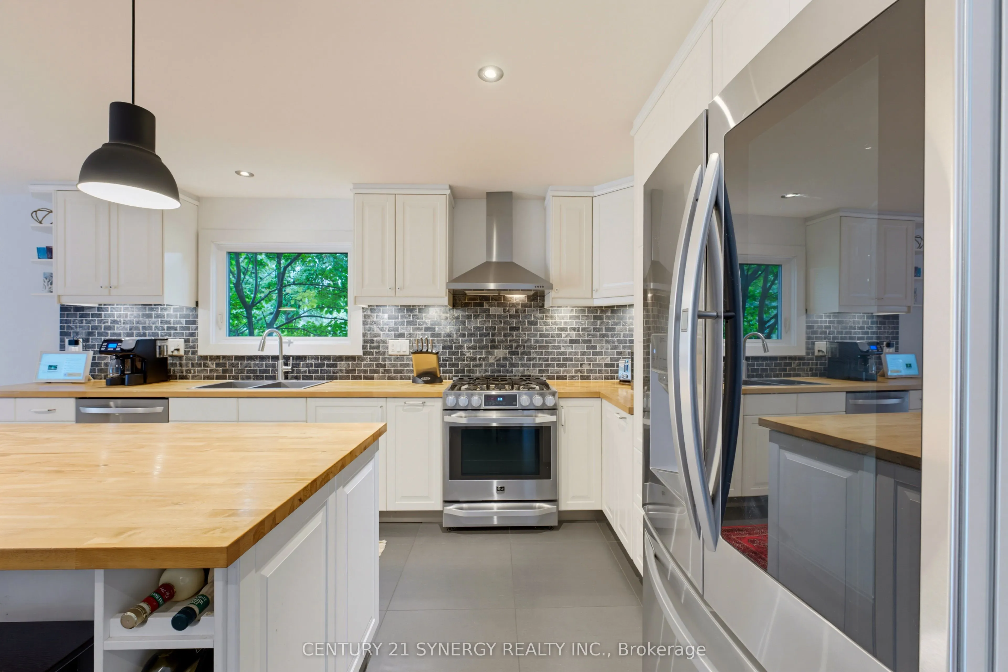 10 Honey Gables Drive