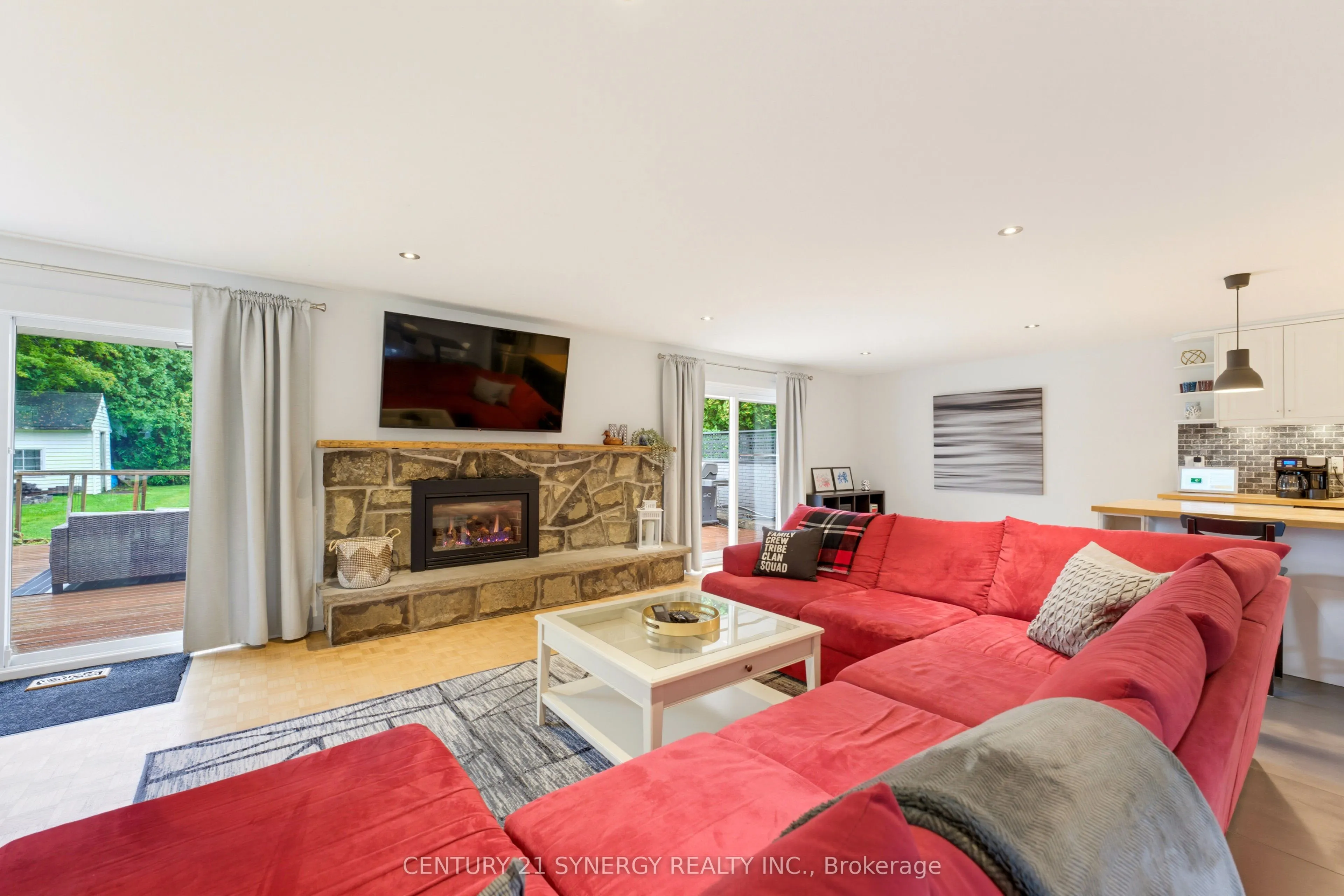 10 Honey Gables Drive
