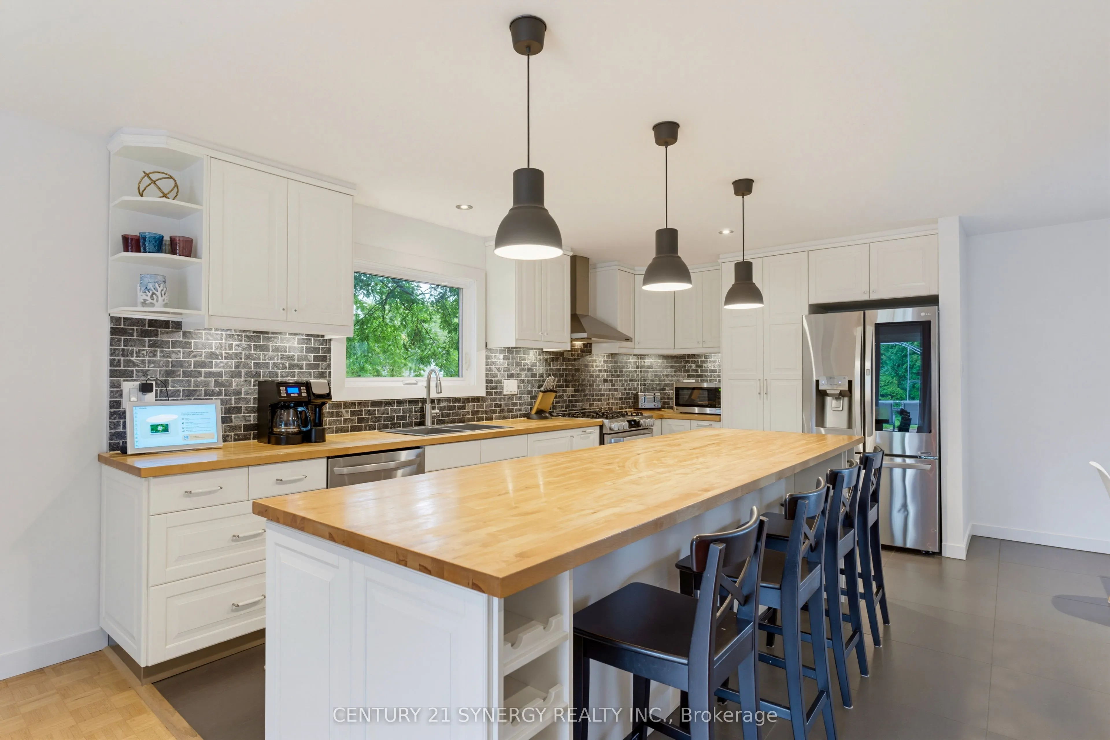 10 Honey Gables Drive