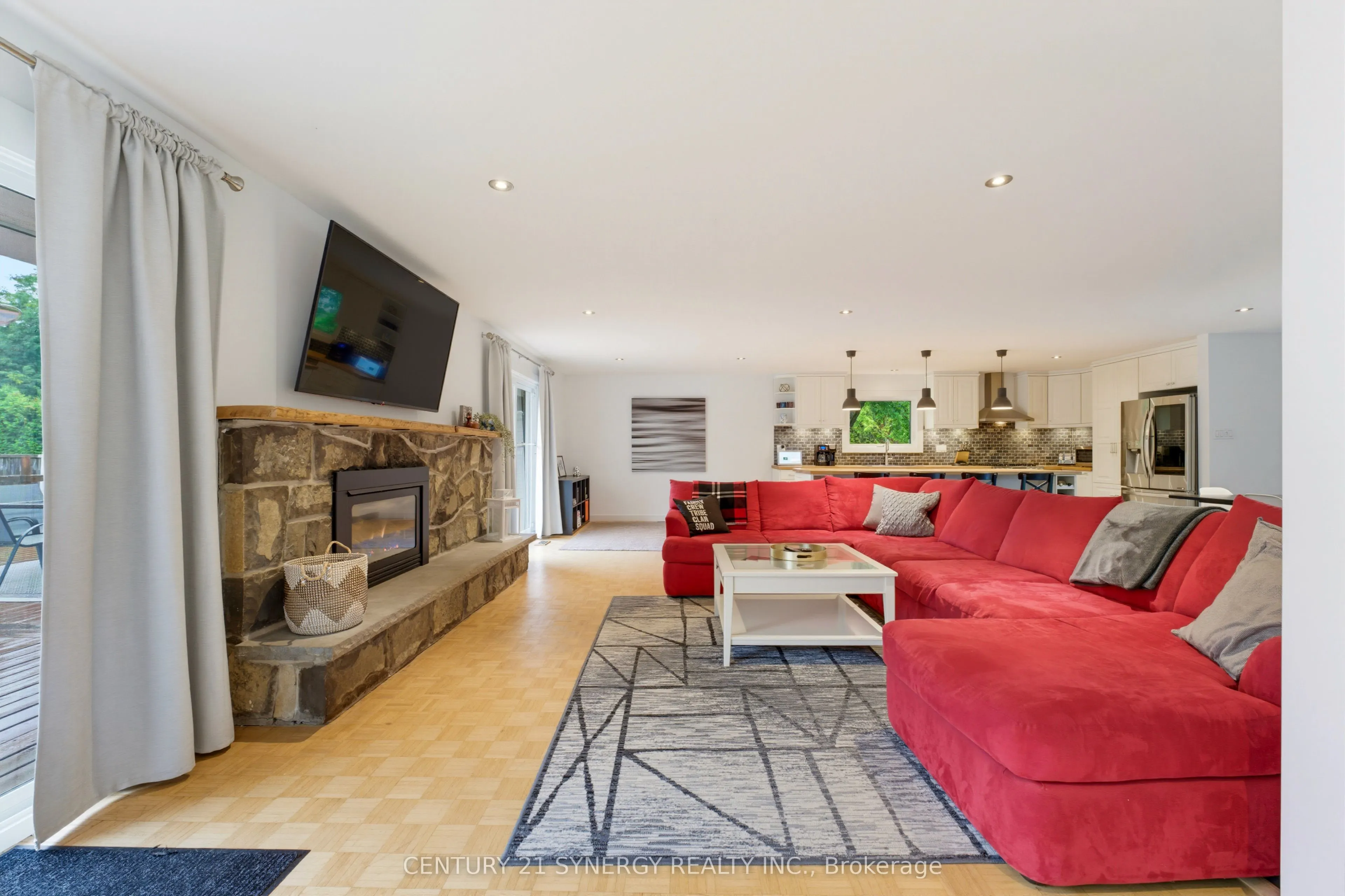 10 Honey Gables Drive