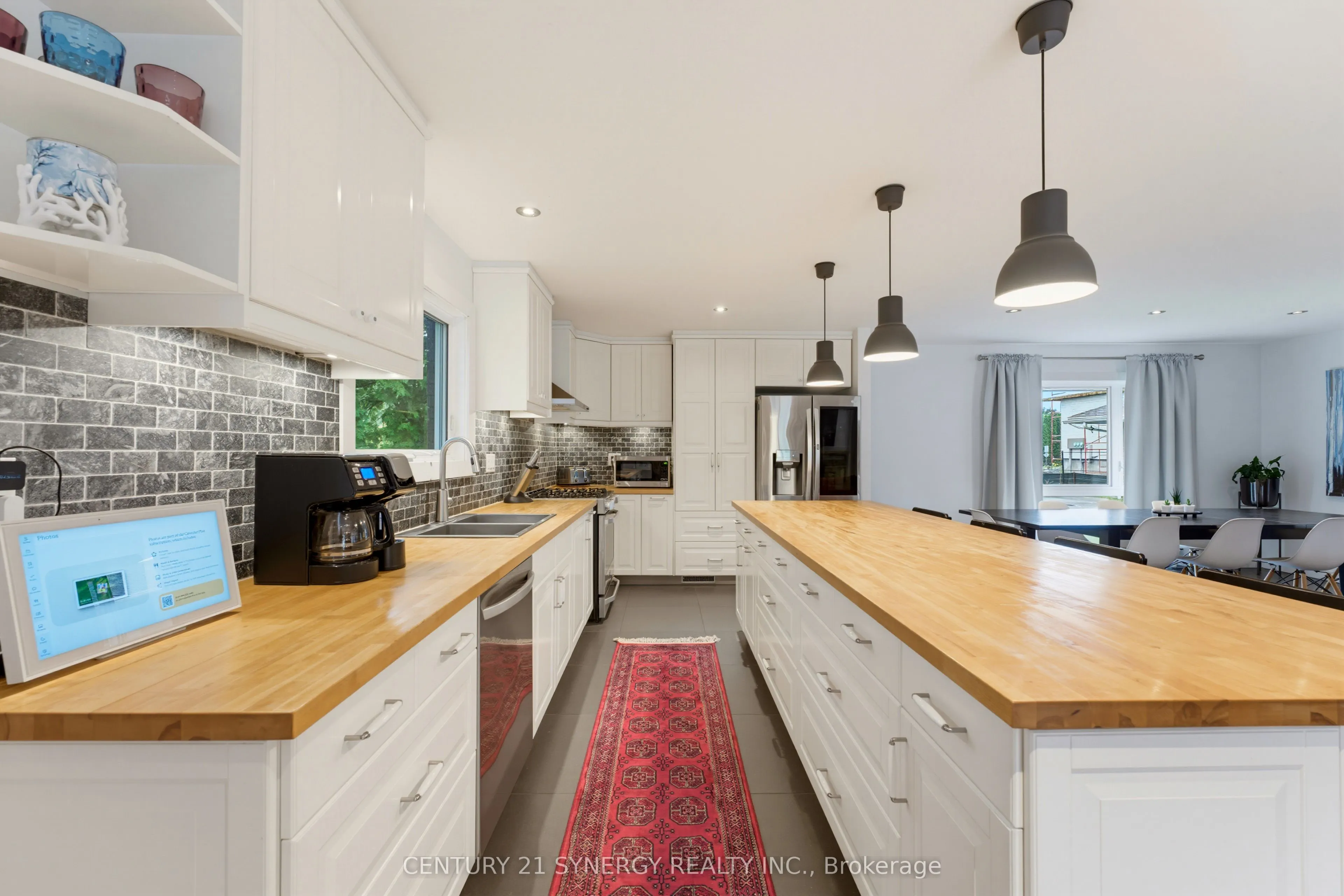 10 Honey Gables Drive