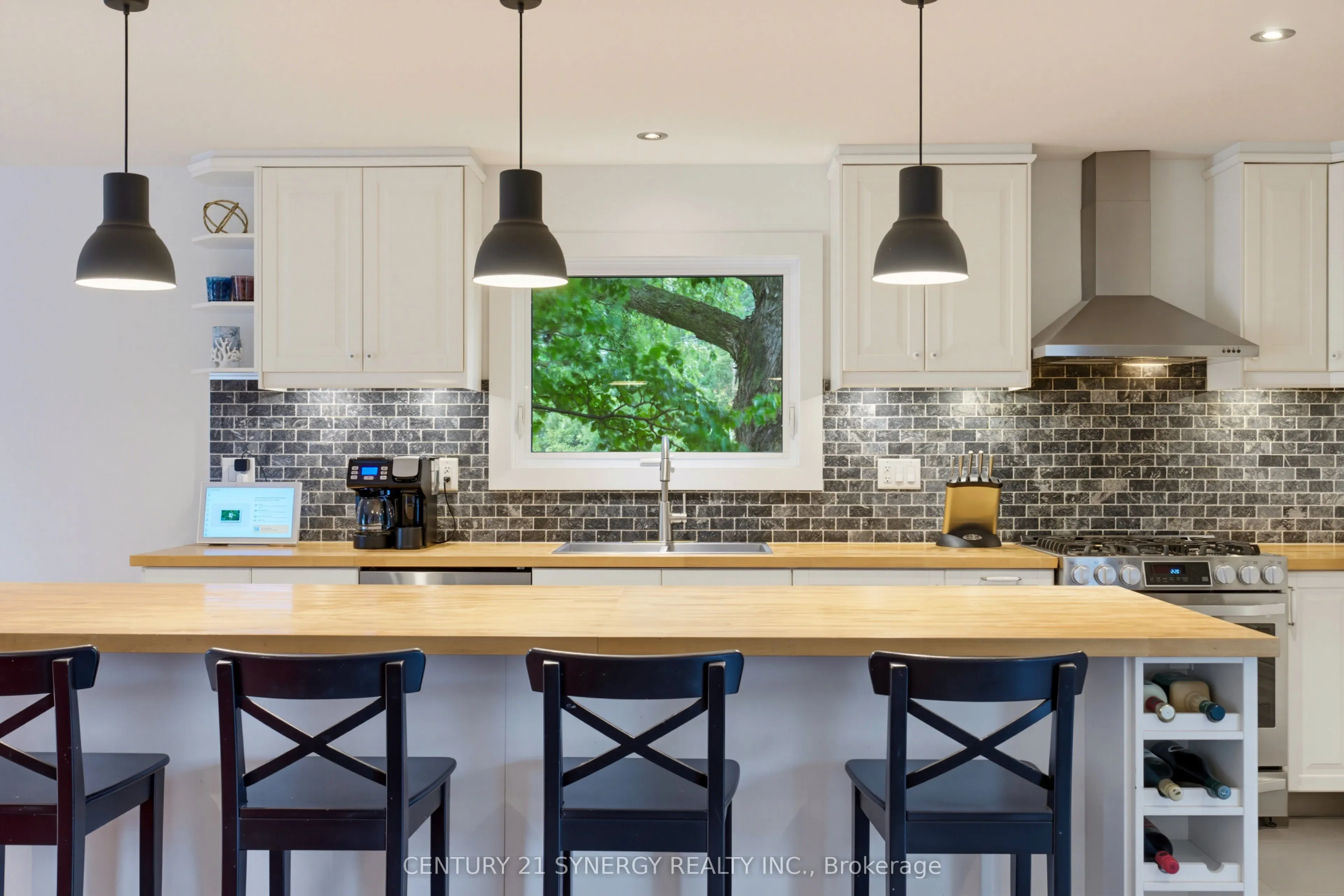 10 Honey Gables Drive