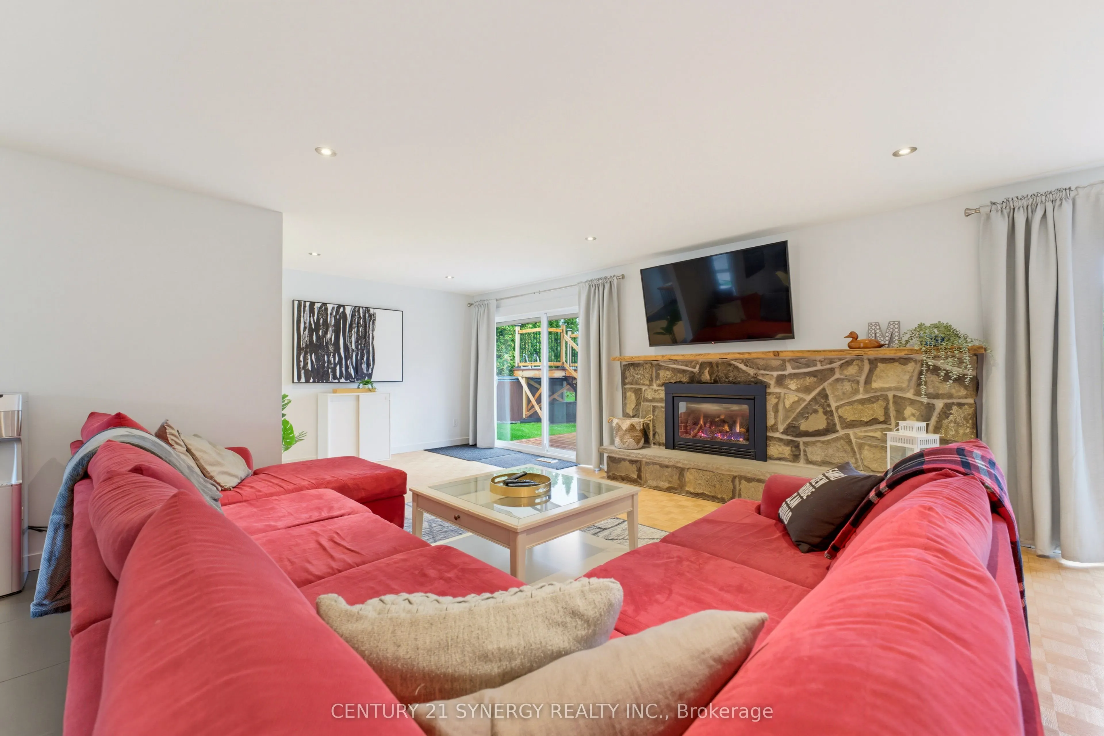 10 Honey Gables Drive