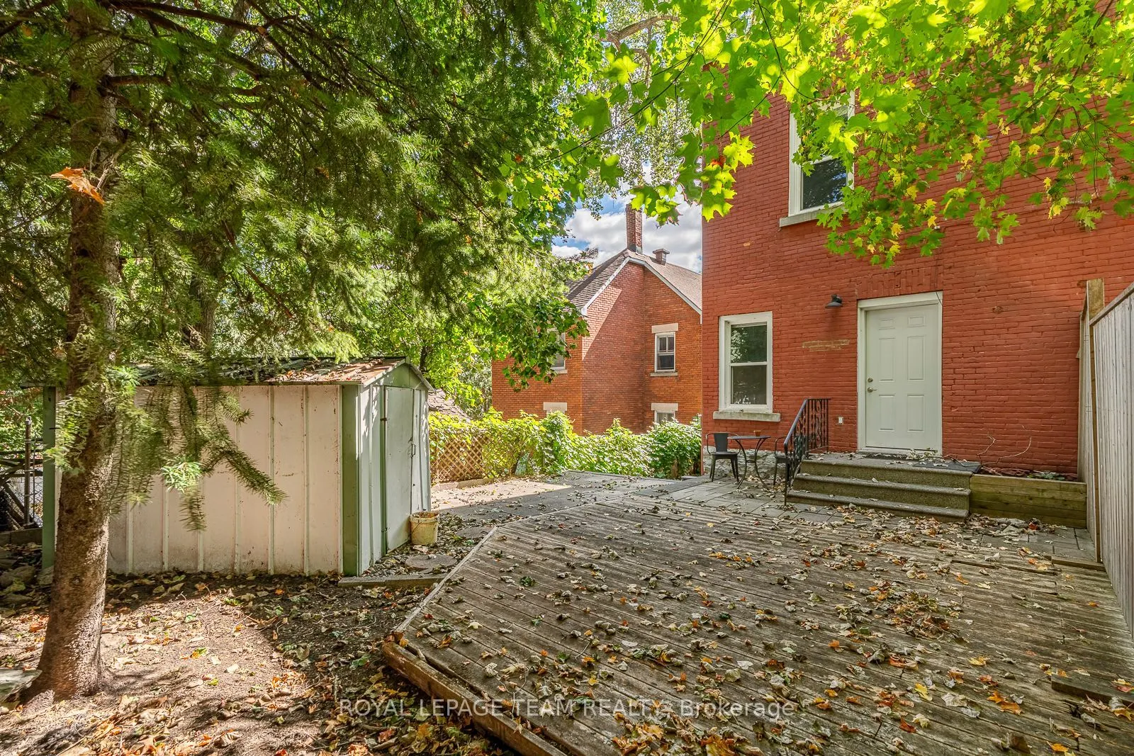 447 - 449 Green Avenue