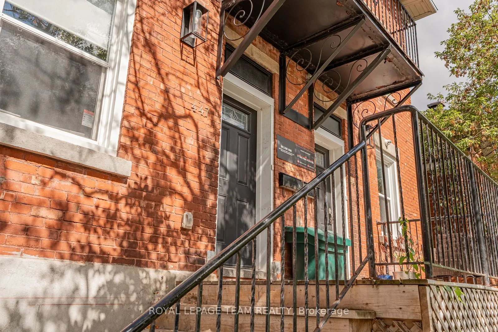 447 - 449 Green Avenue