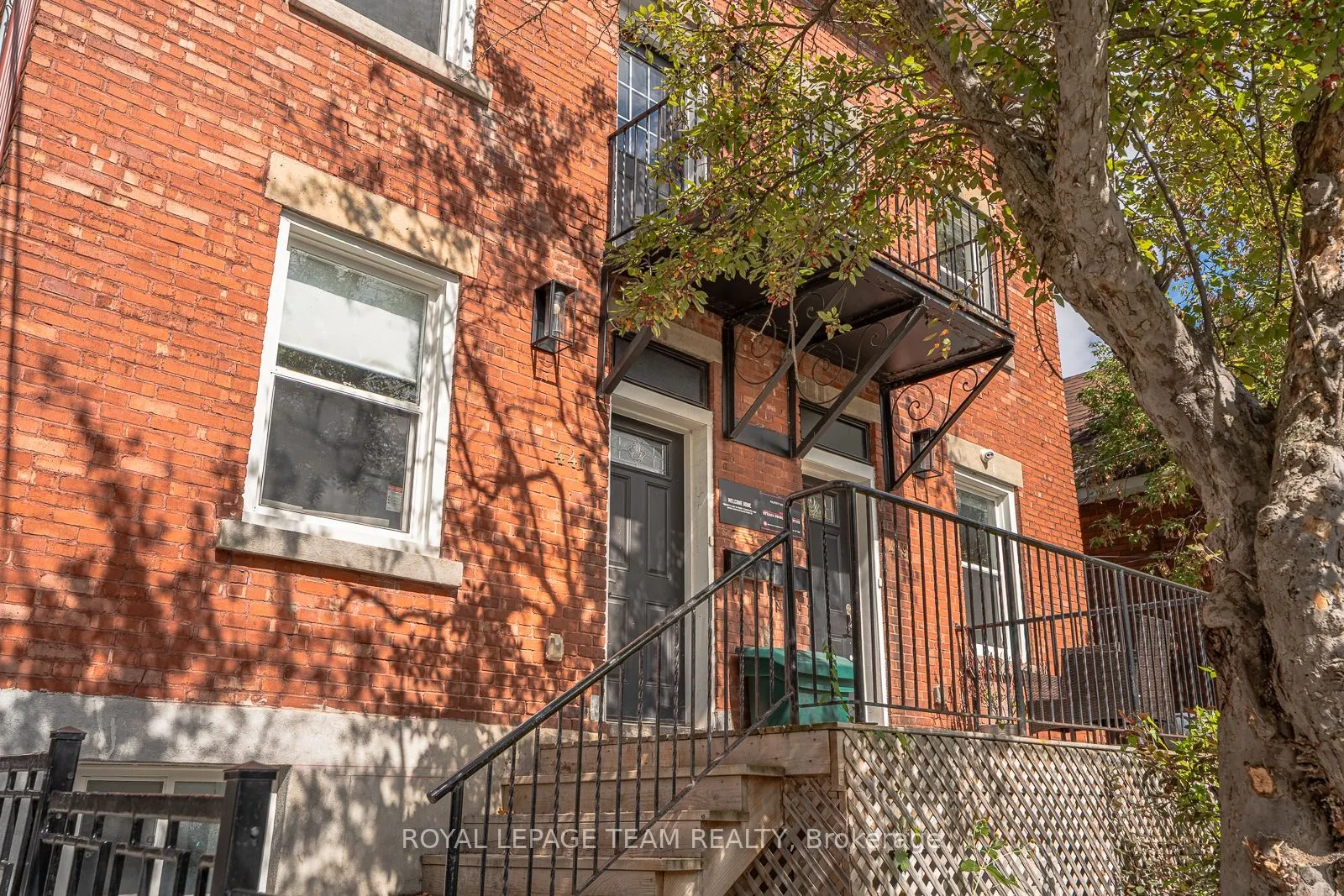 447 - 449 Green Avenue