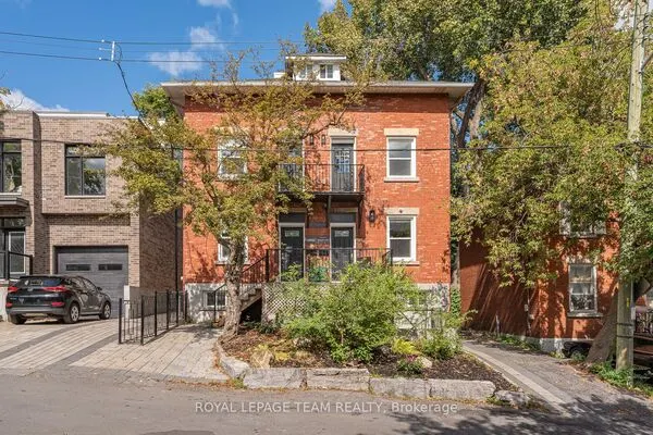 447 - 449 Green Avenue