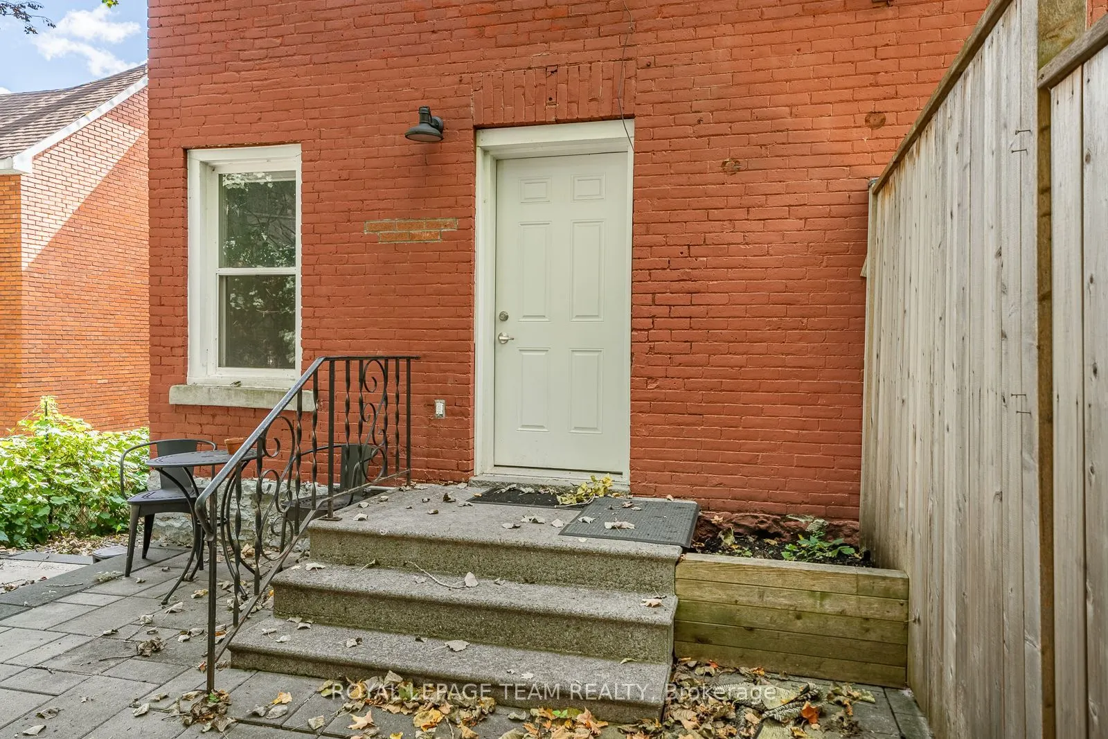 447 - 449 Green Avenue