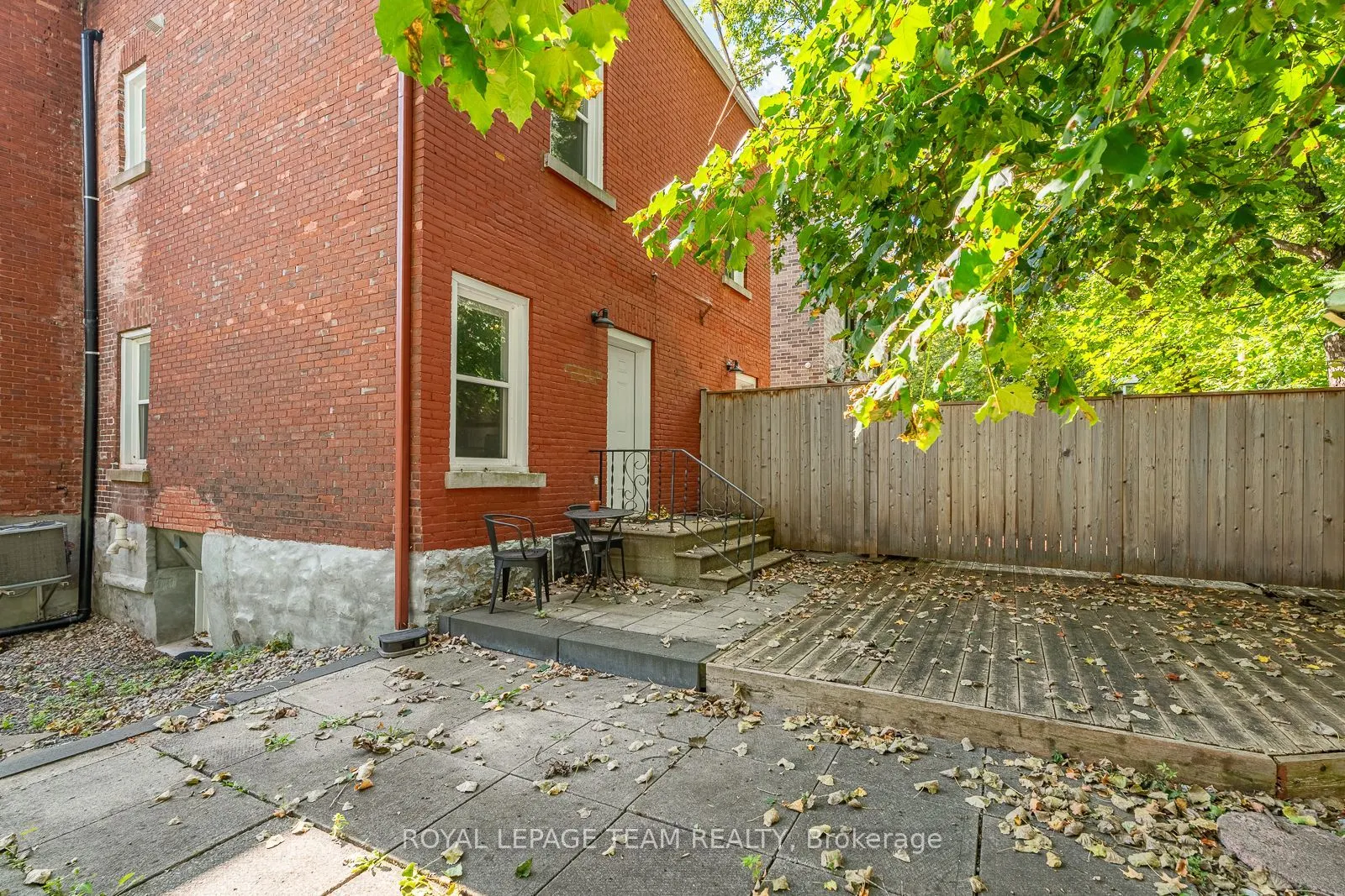 447 - 449 Green Avenue