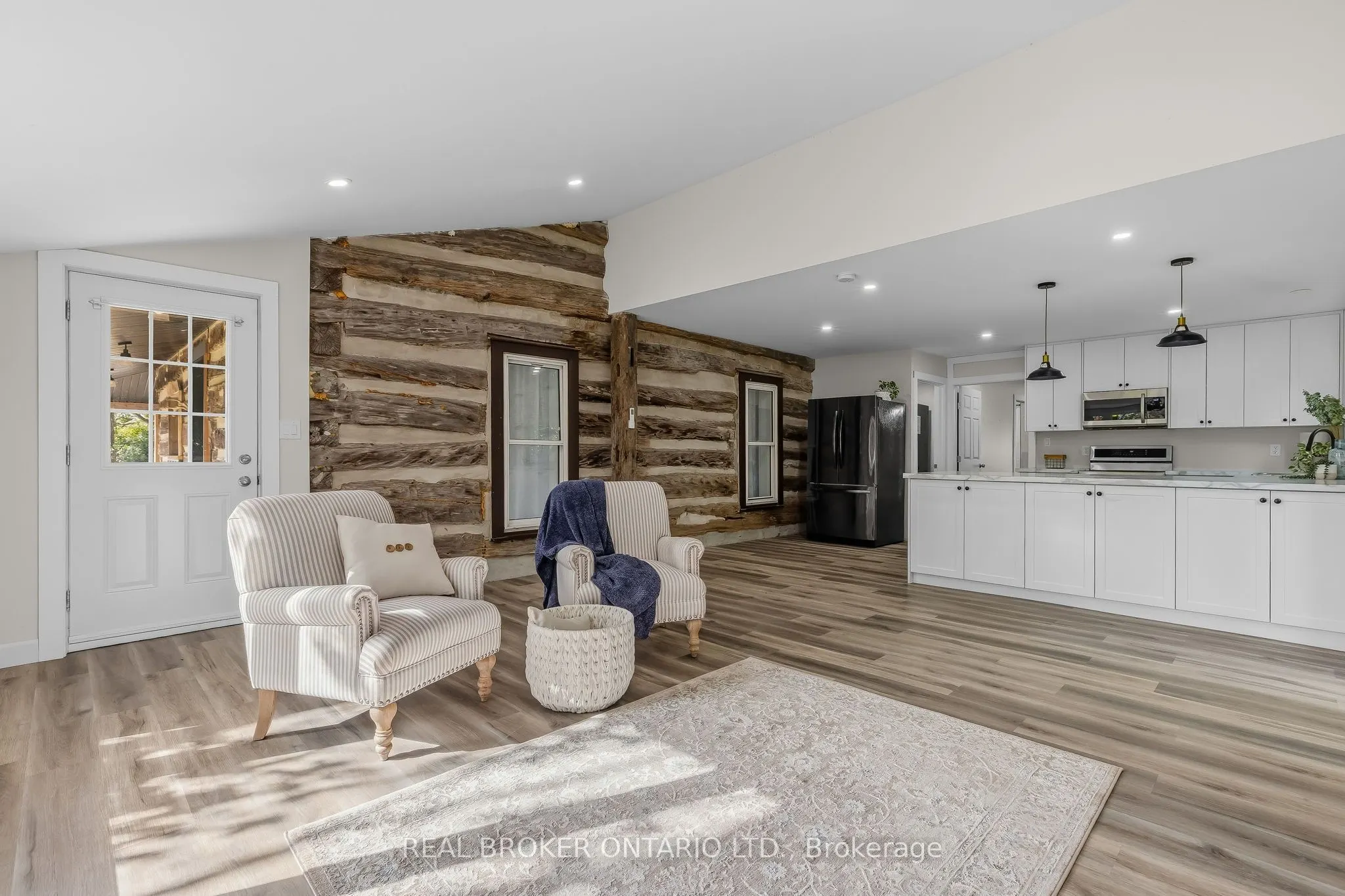 806 Richardson Road