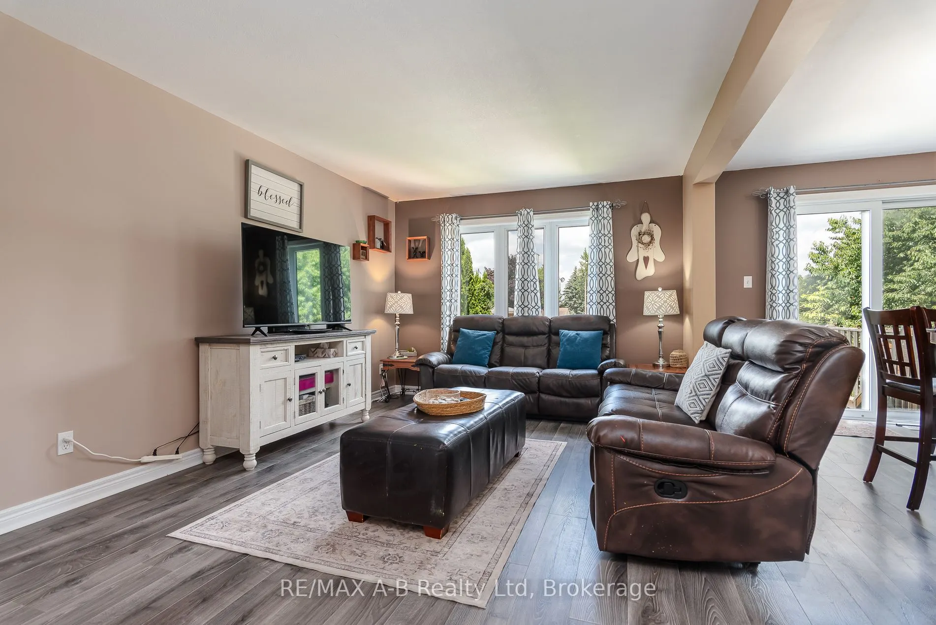108 Walsh Crescent