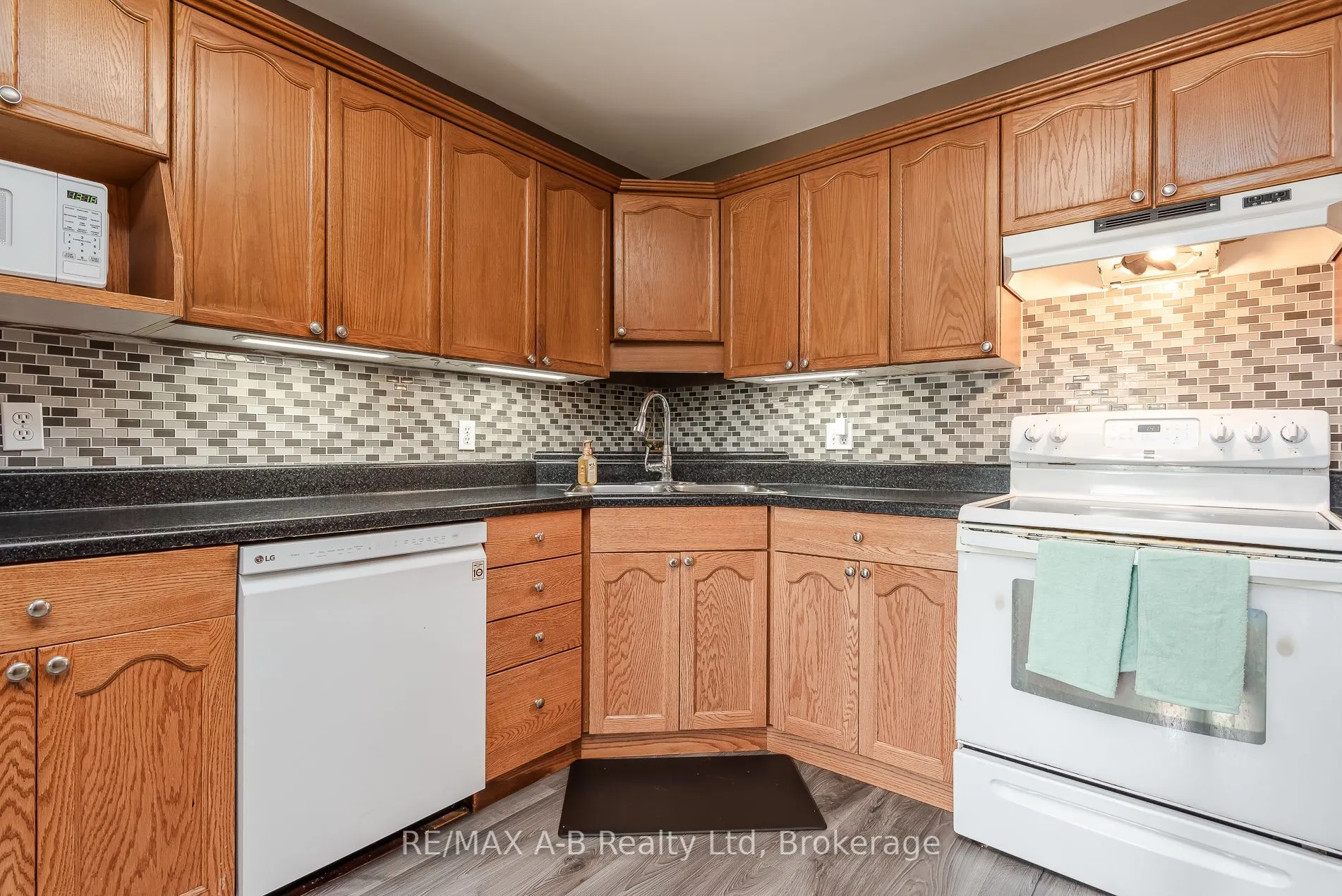 108 Walsh Crescent