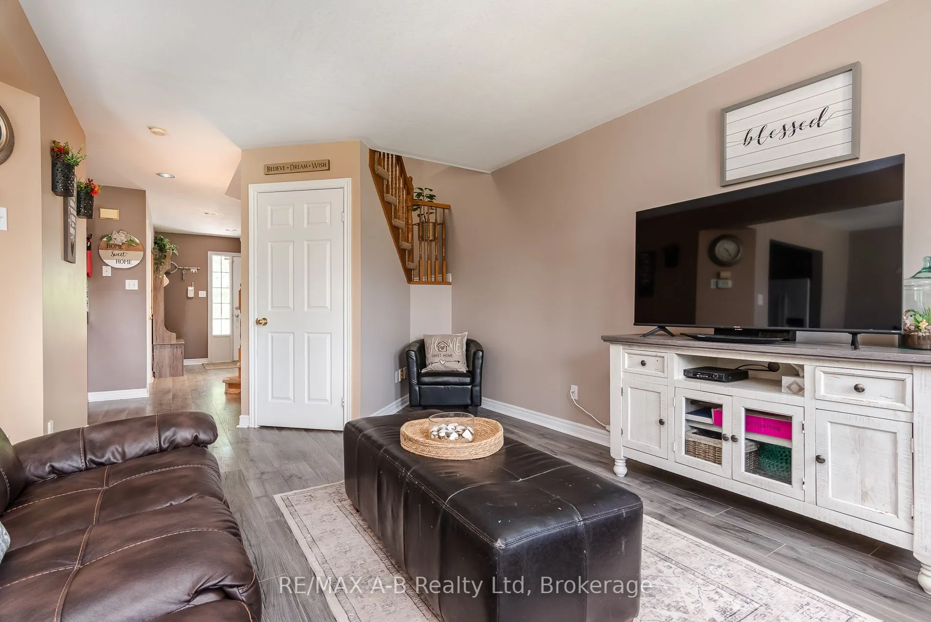 108 Walsh Crescent