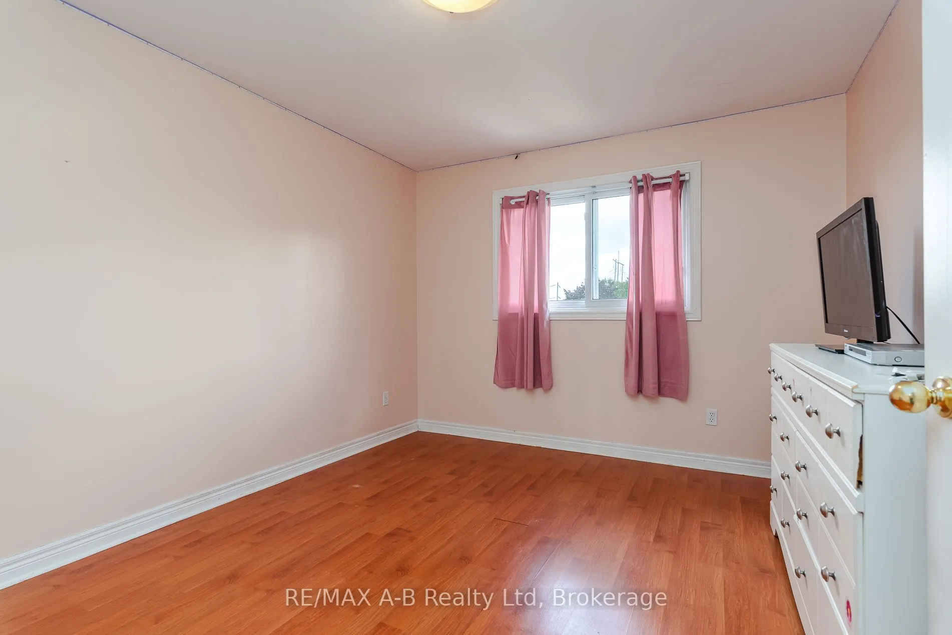 108 Walsh Crescent