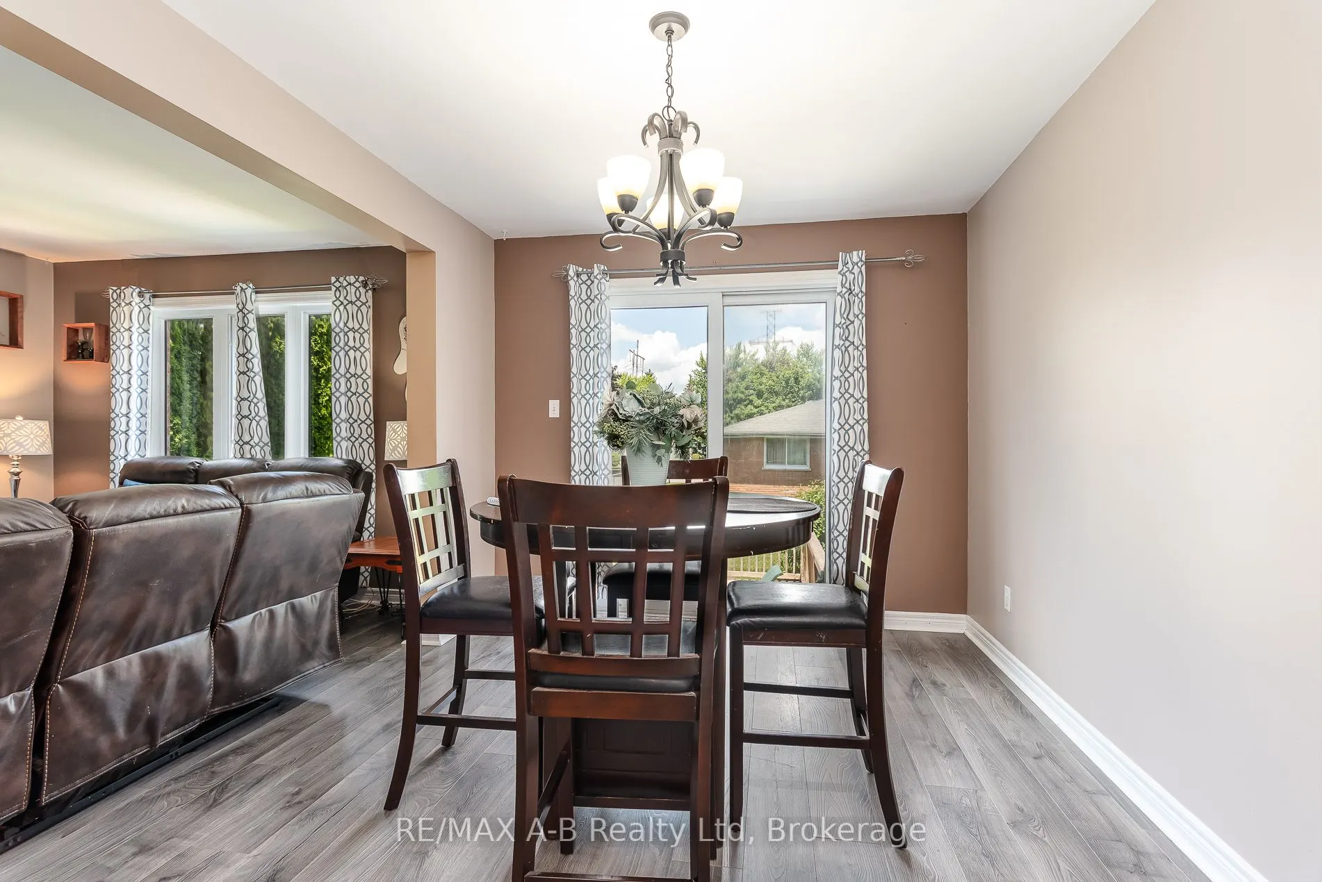 108 Walsh Crescent