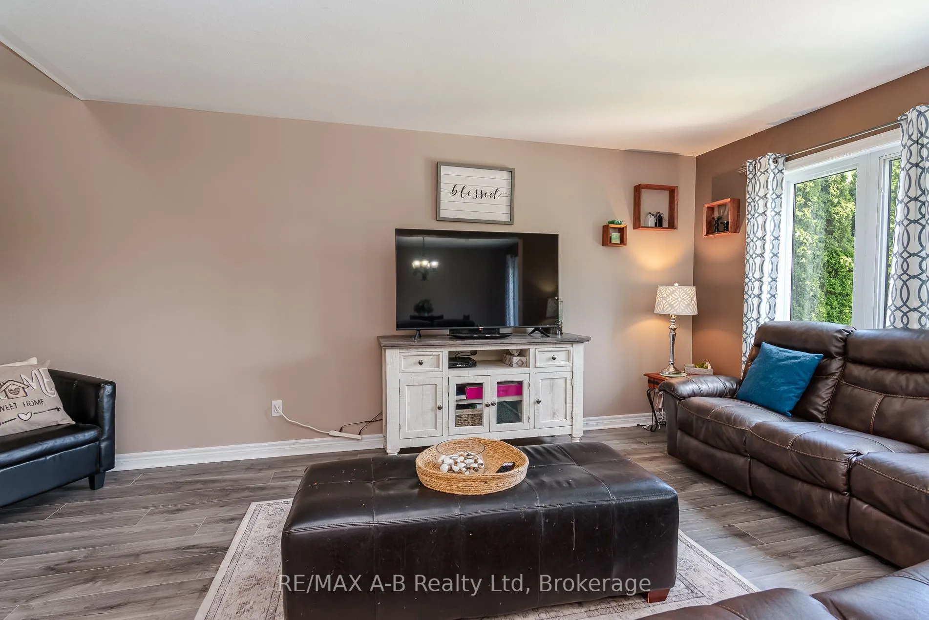 108 Walsh Crescent