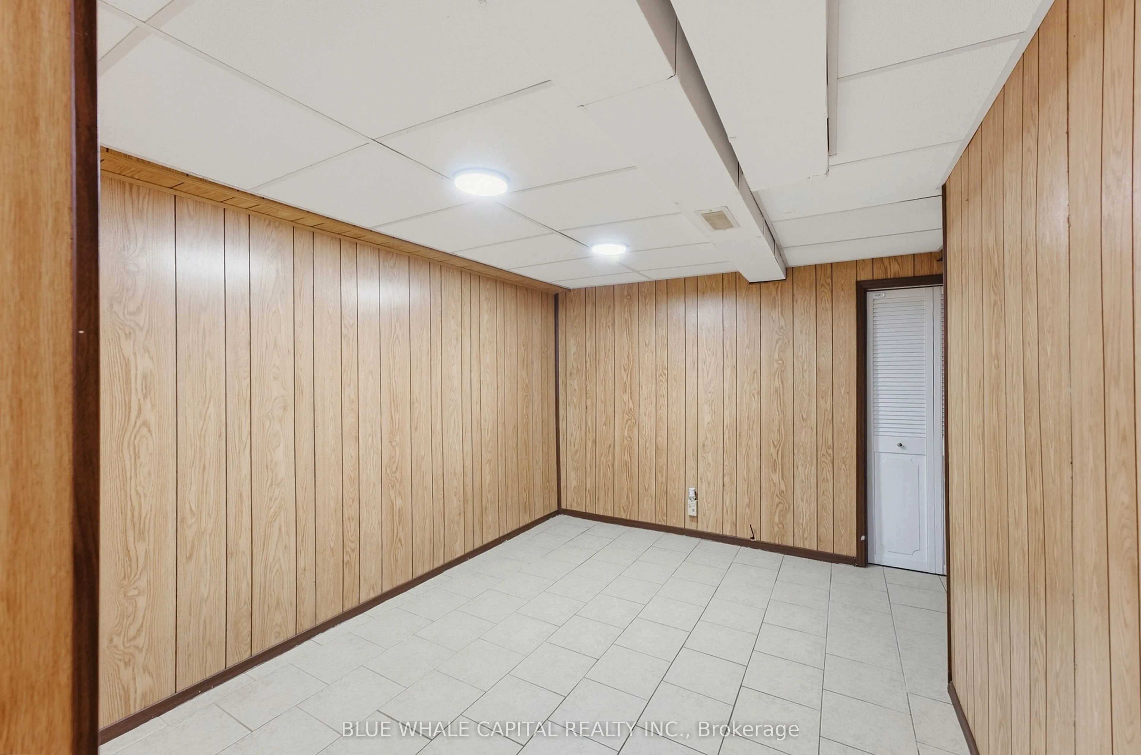 4411 MEADOWVALE Drive