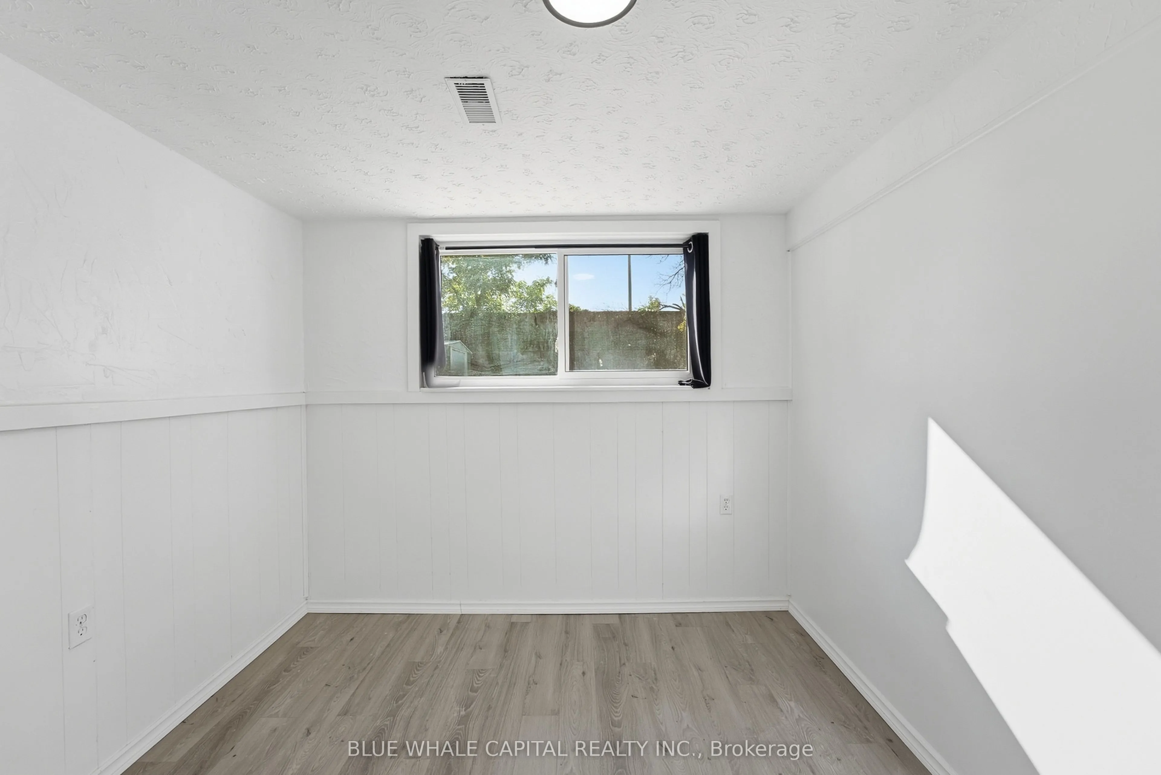 4411 MEADOWVALE Drive