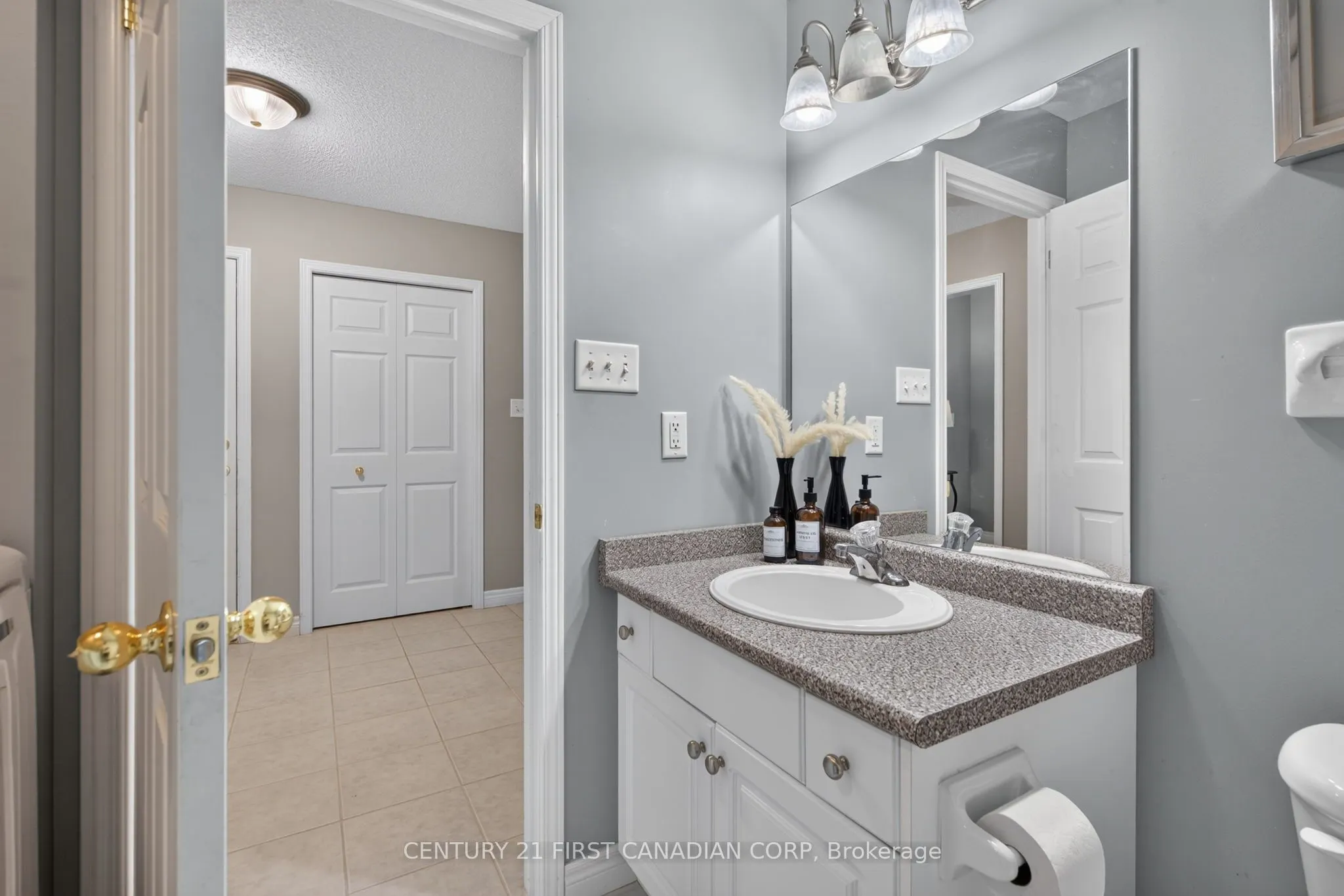 87 Donker Drive #22