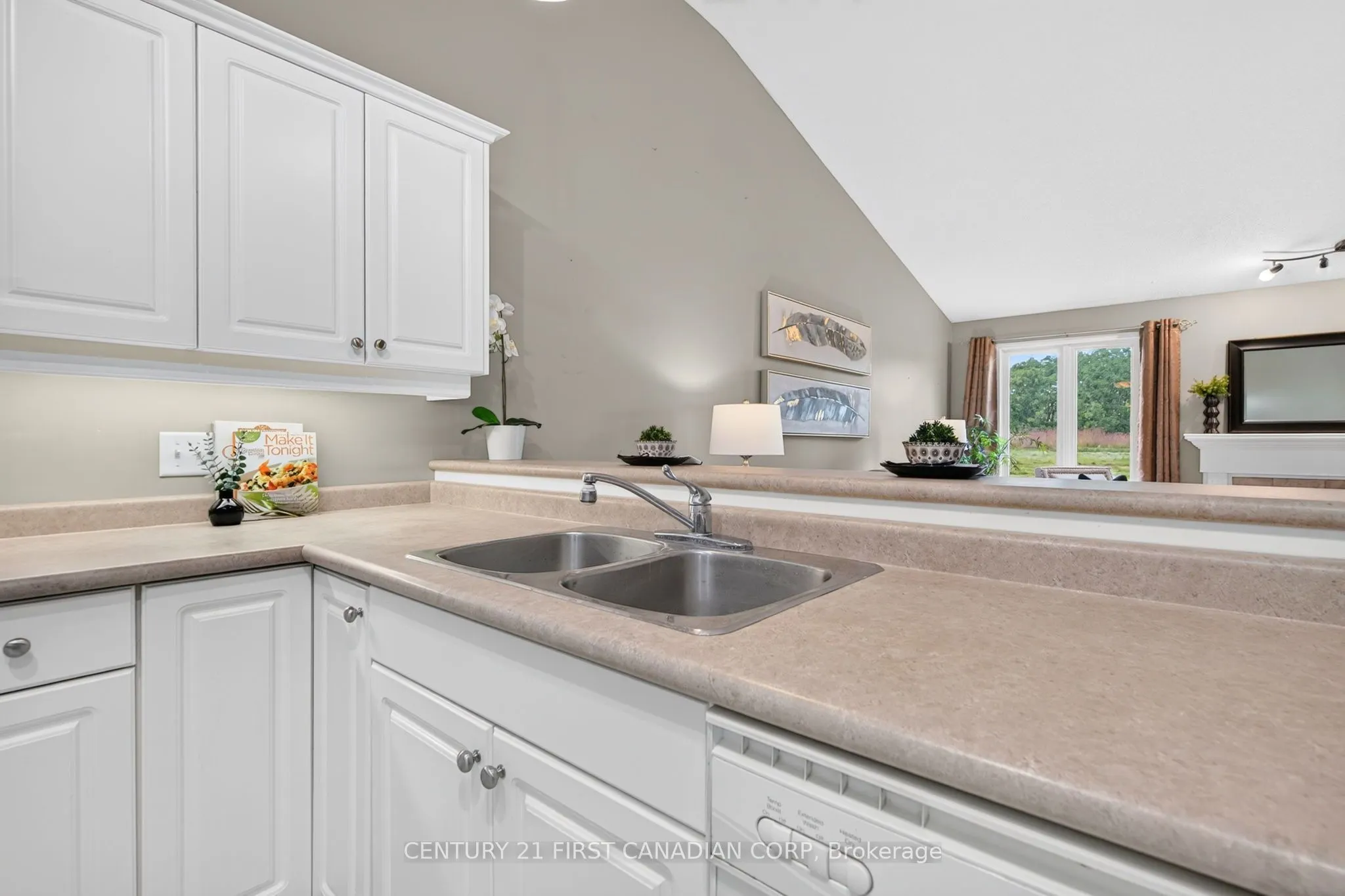 87 Donker Drive #22