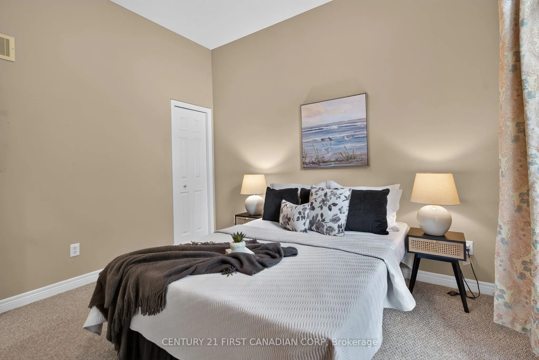 87 Donker Drive #22