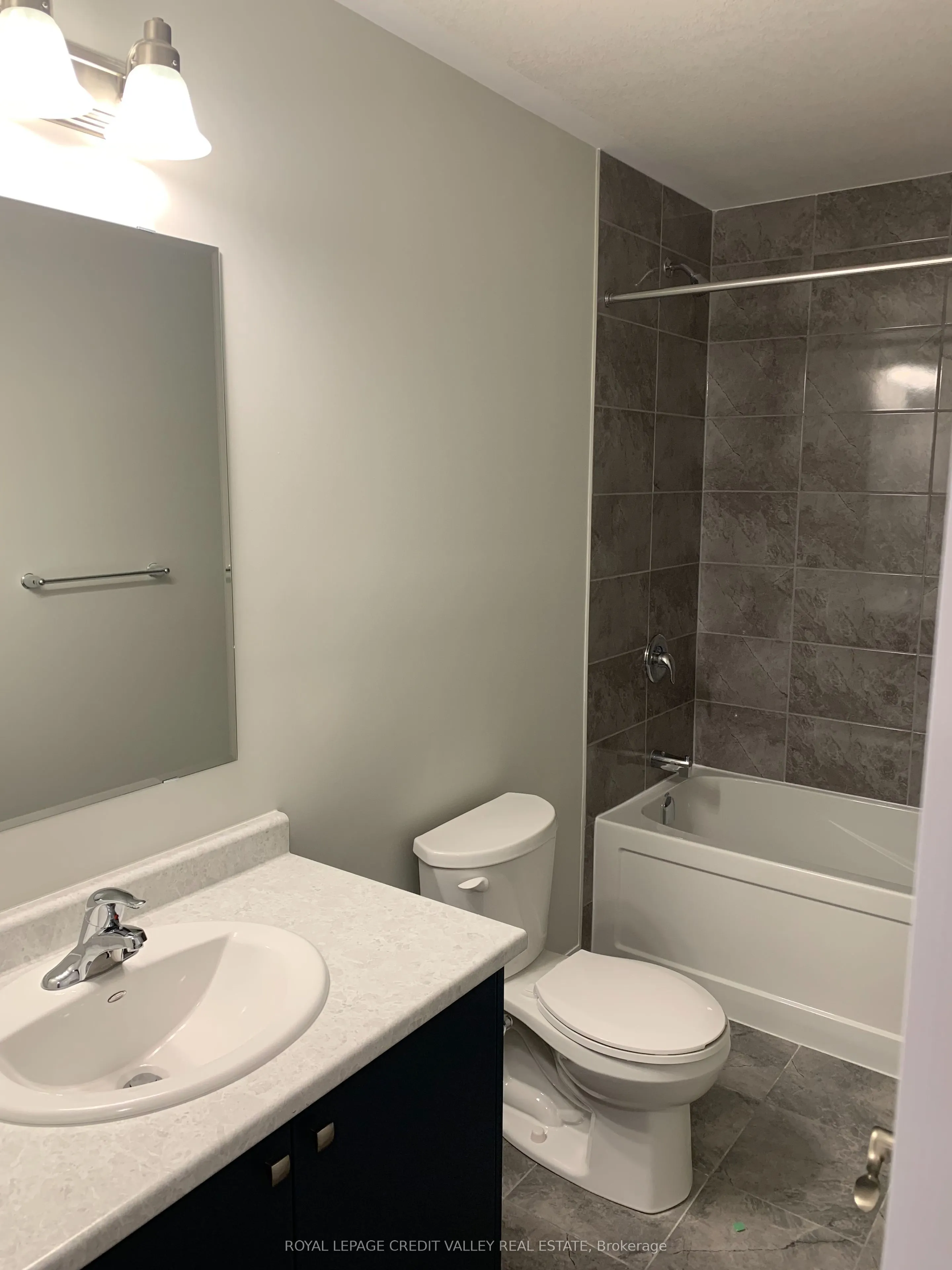 25 Isherwood Avenue E #13