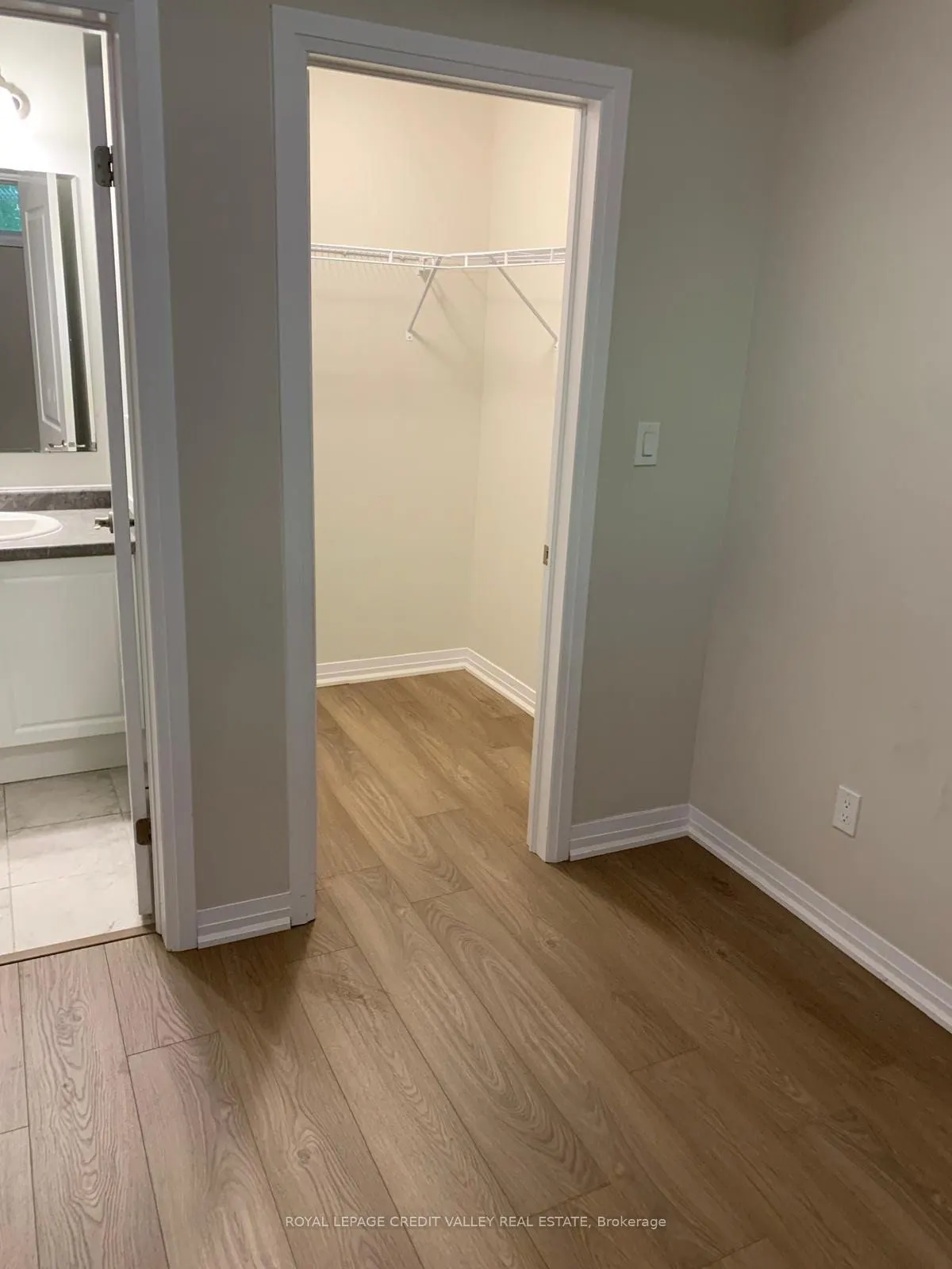 25 Isherwood Avenue E #13