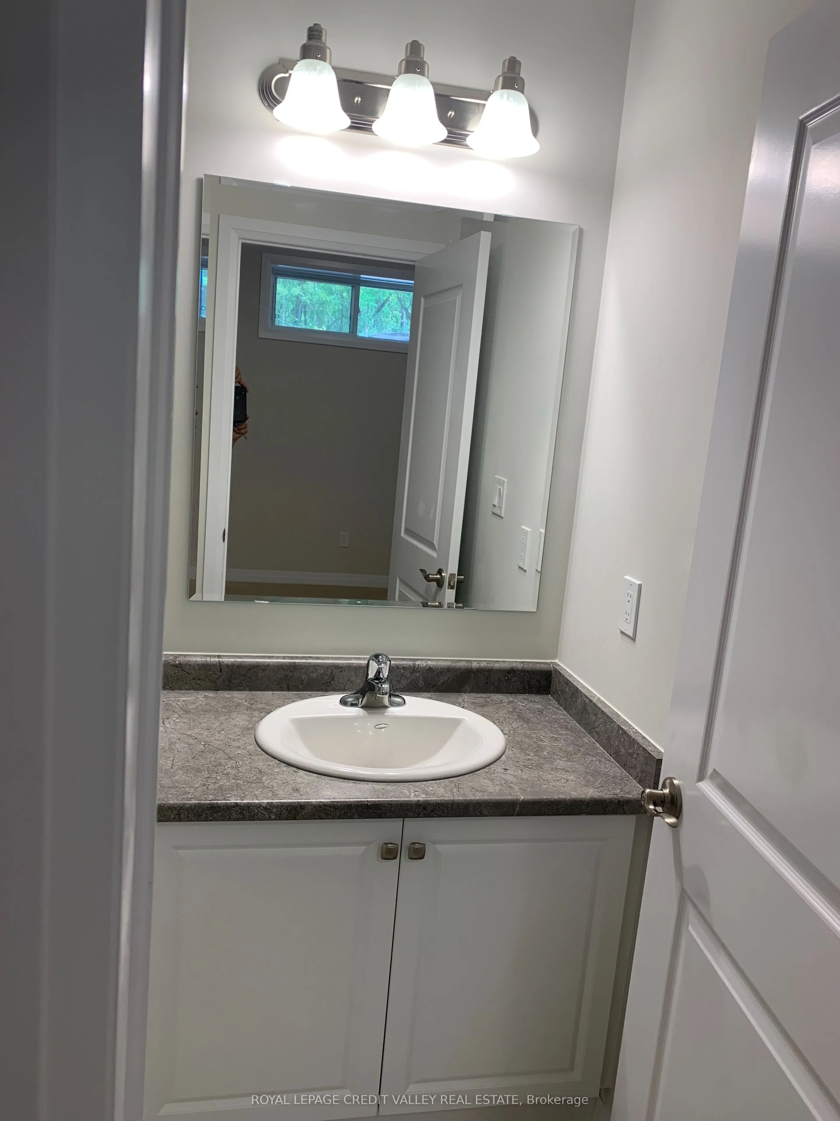 25 Isherwood Avenue E #13