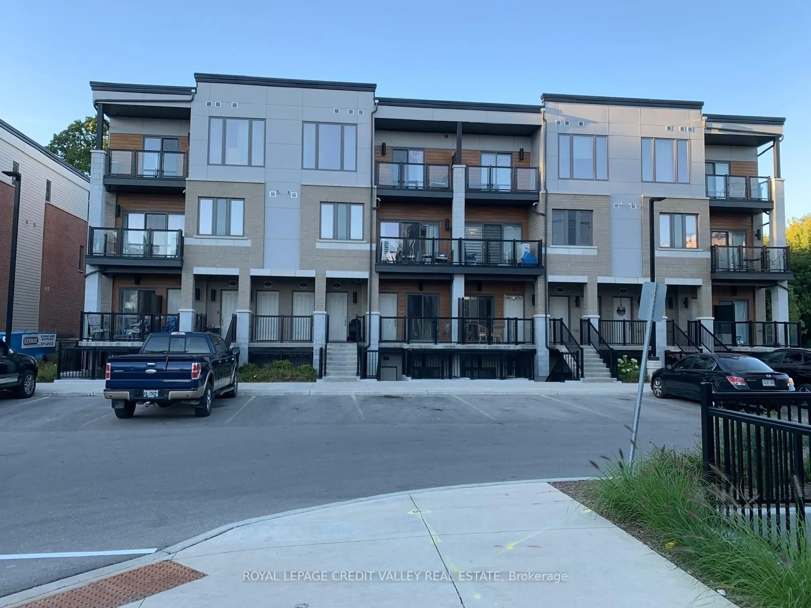 25 Isherwood Avenue E #13