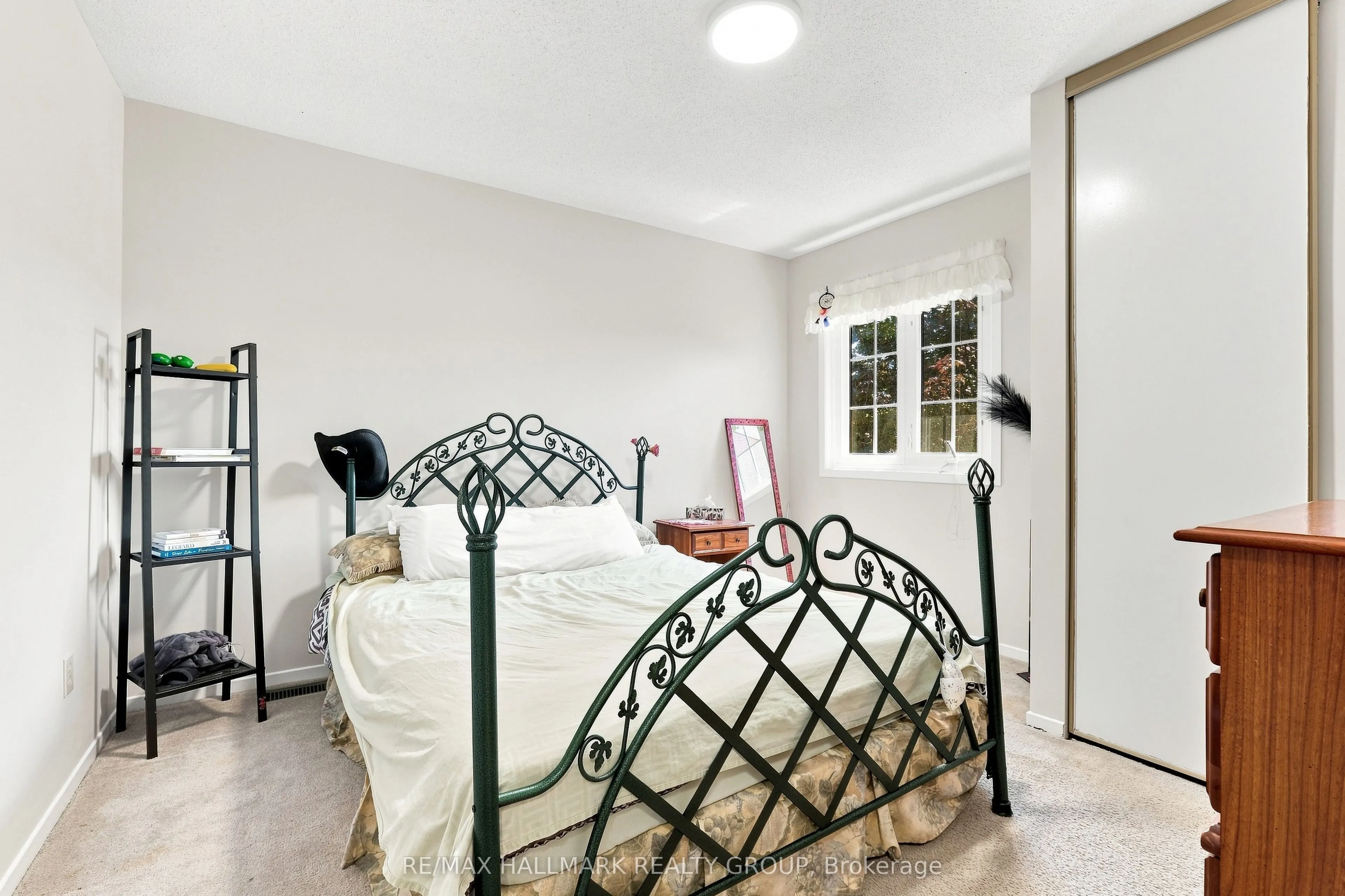 609 TOURELLE Drive