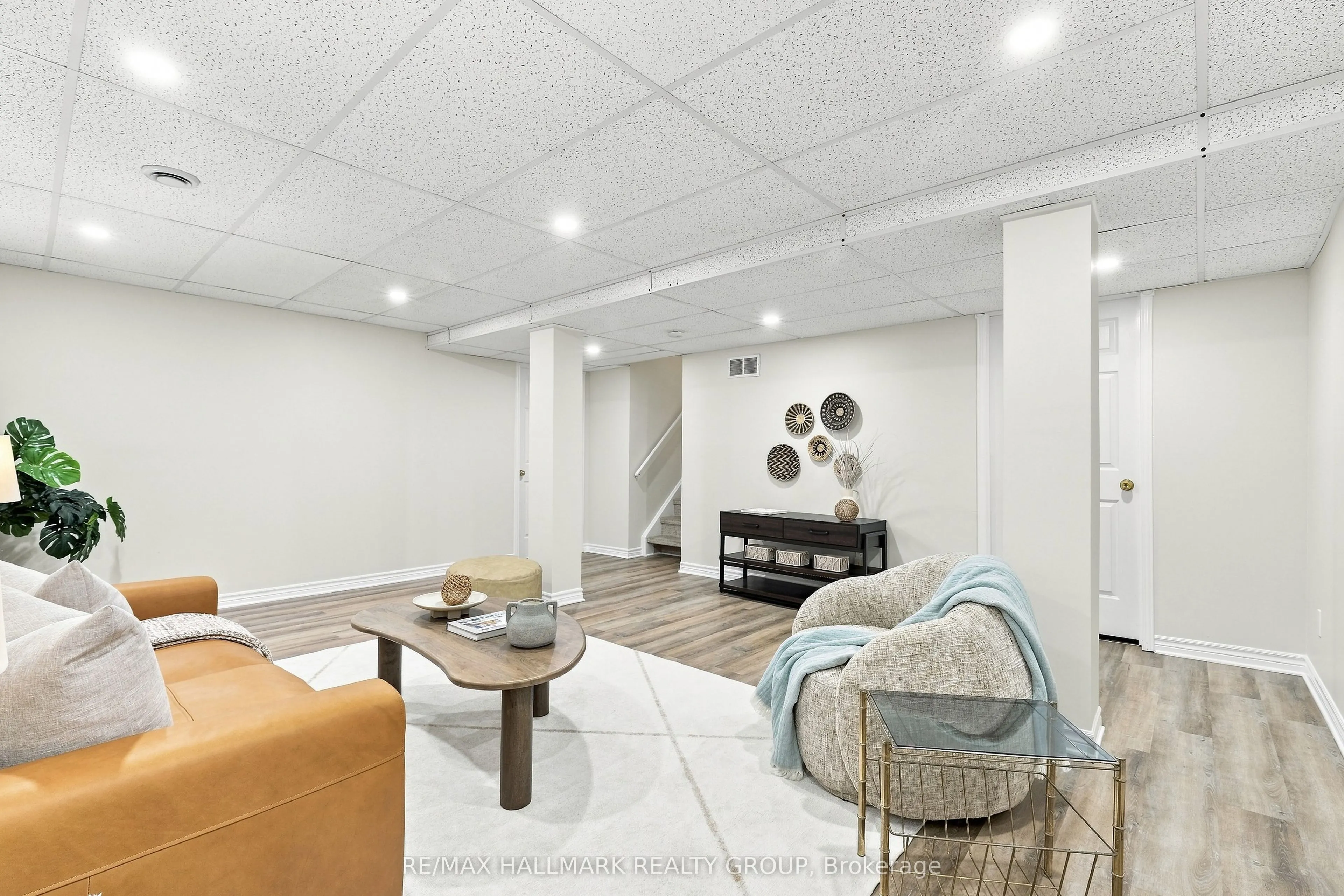 609 TOURELLE Drive