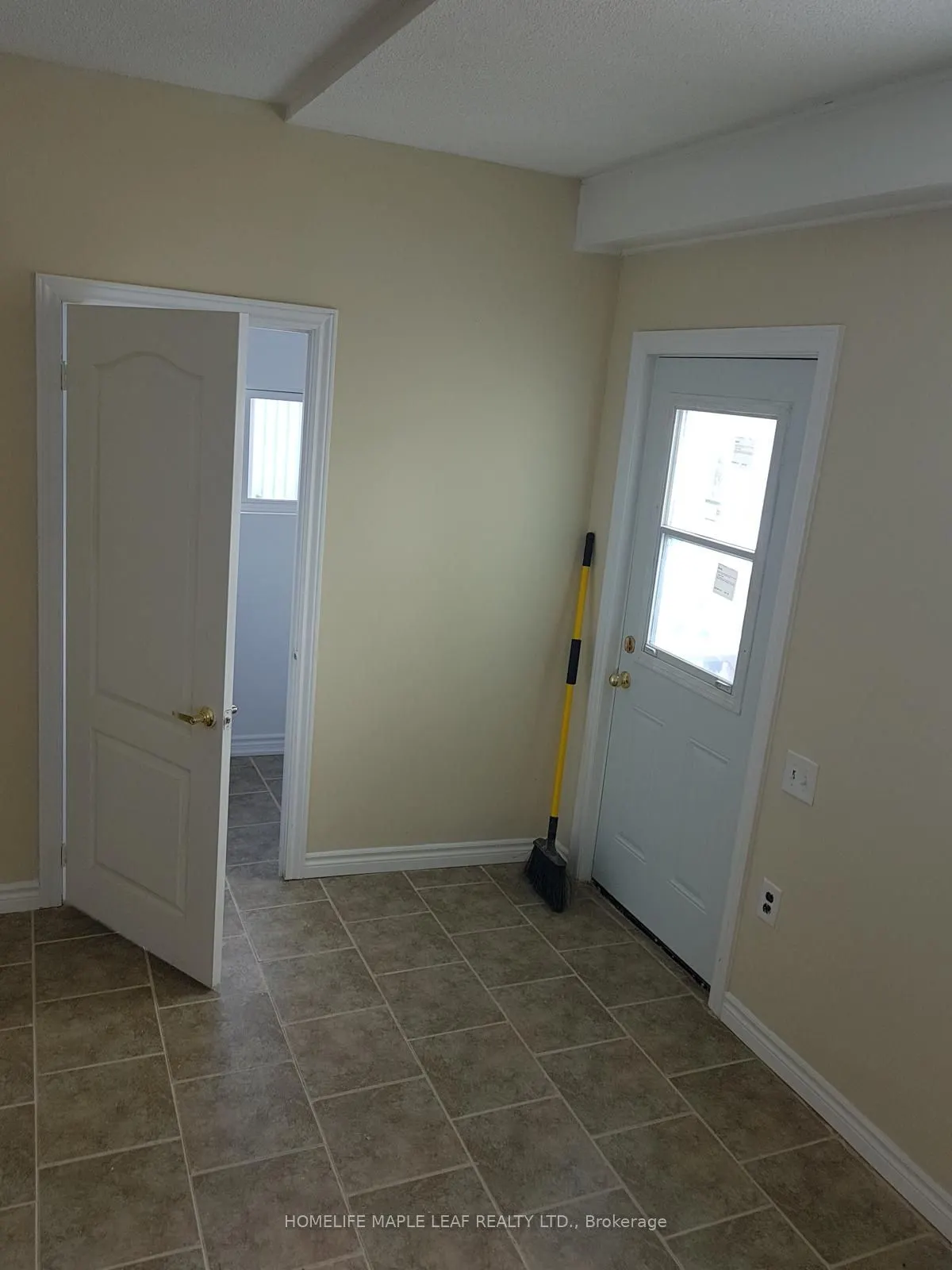 476407 3rd Line