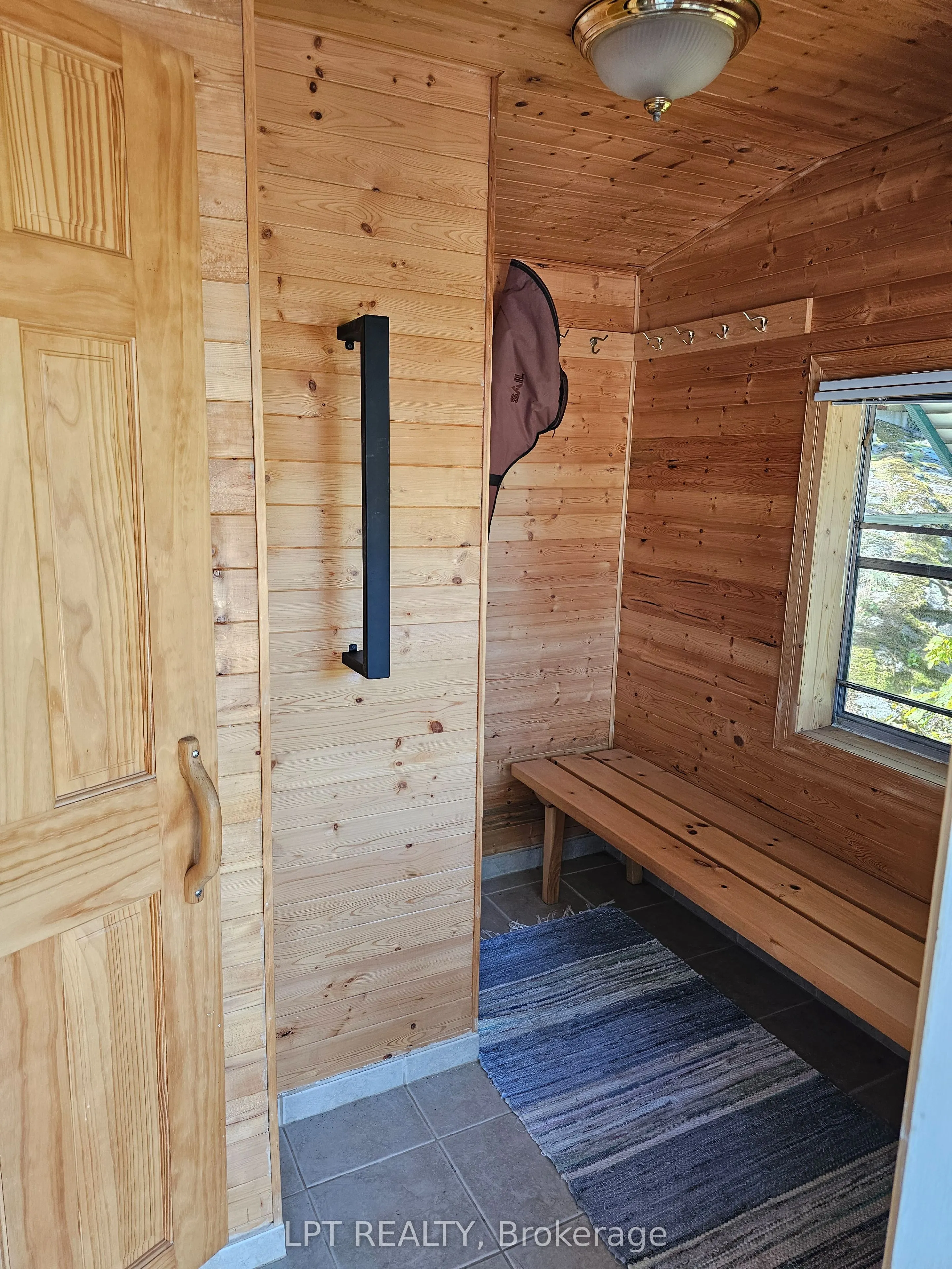 5 Pinetree Road