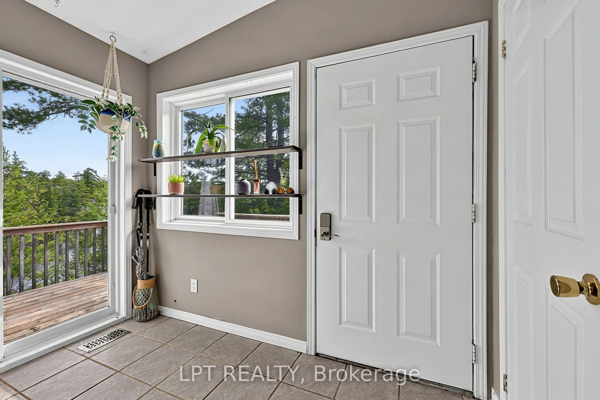 5 Pinetree Road