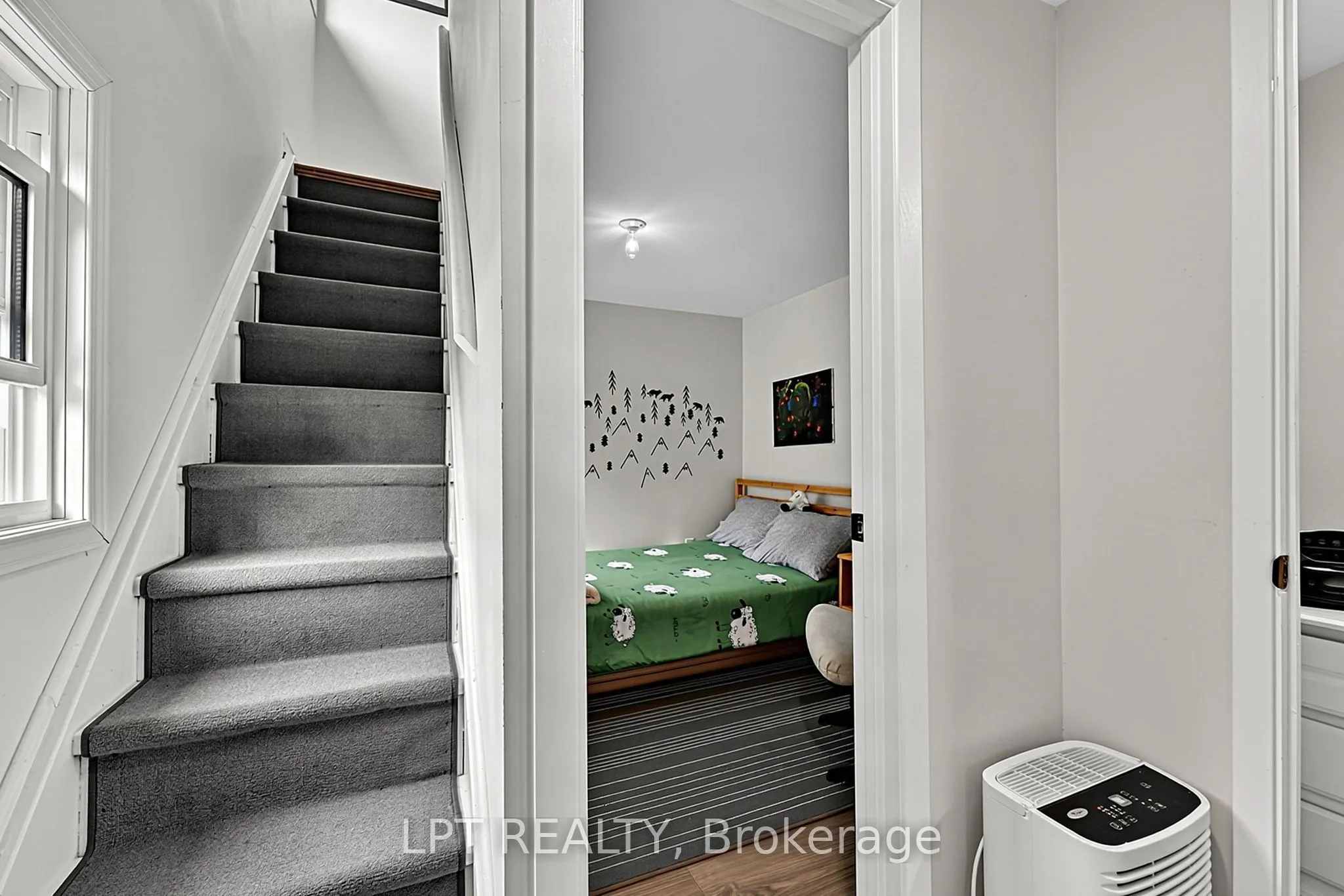 5 Pinetree Road