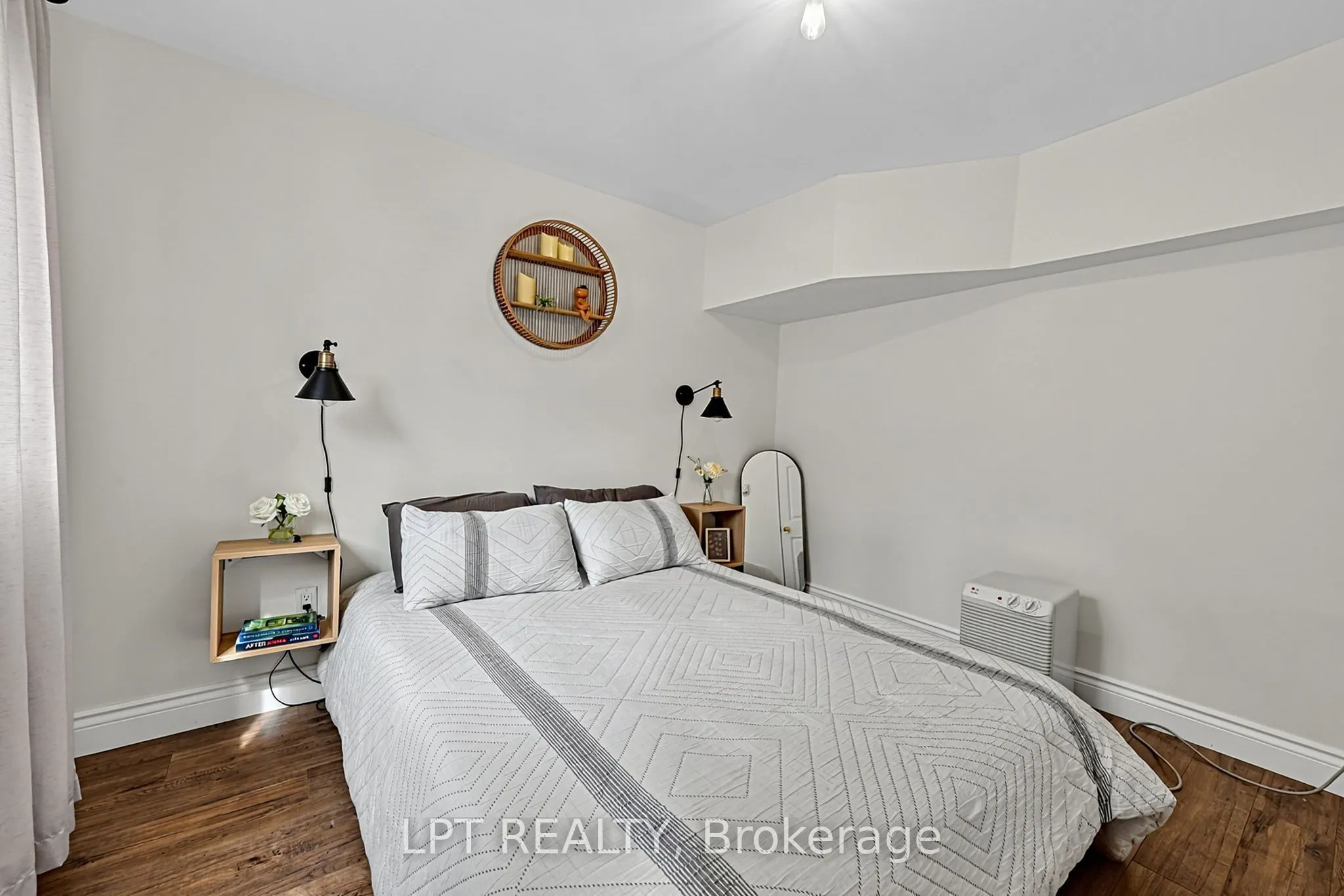 5 Pinetree Road