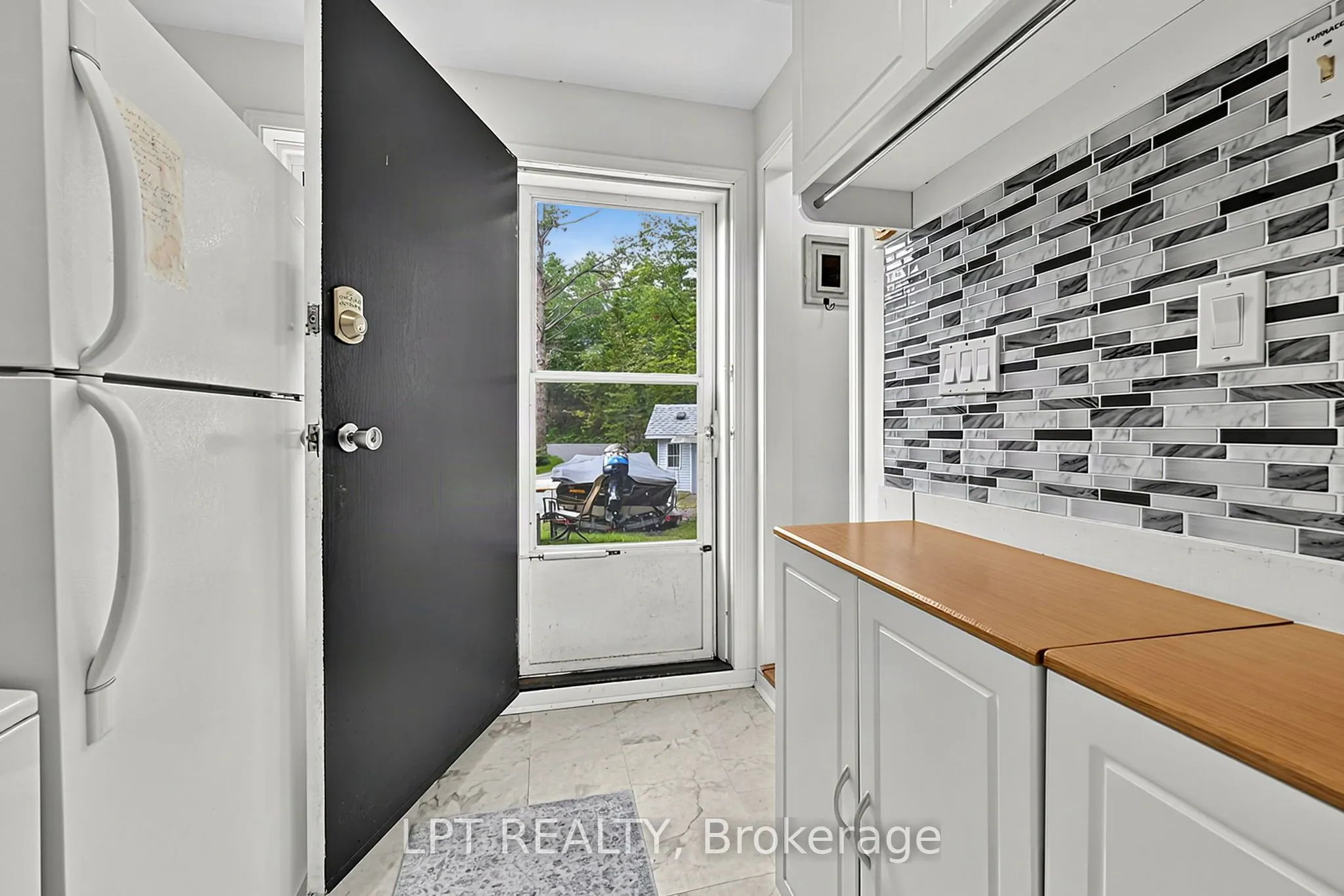 5 Pinetree Road