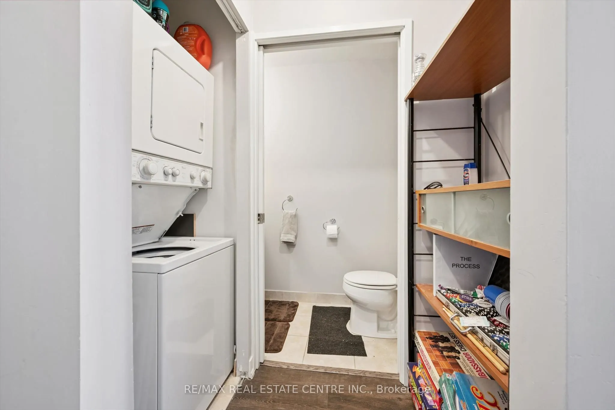 191 King Street S #802